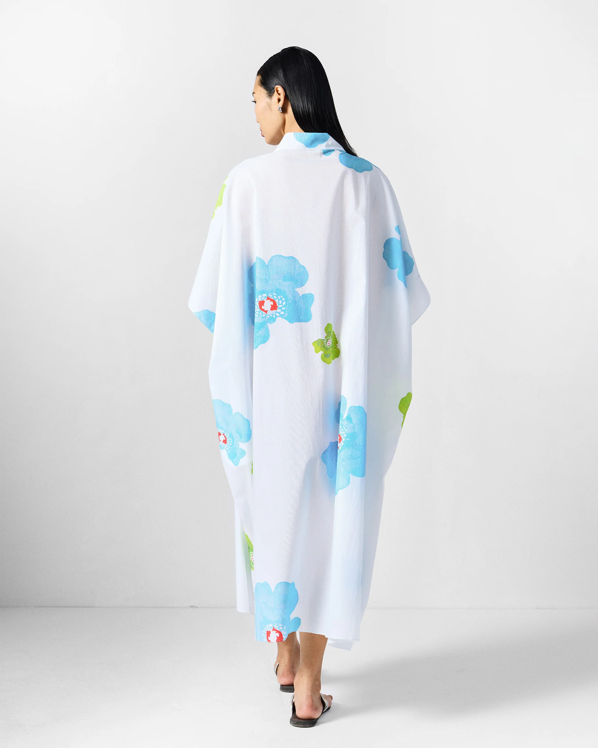 Bea Kaftan - White & Blue Printed - Image 4