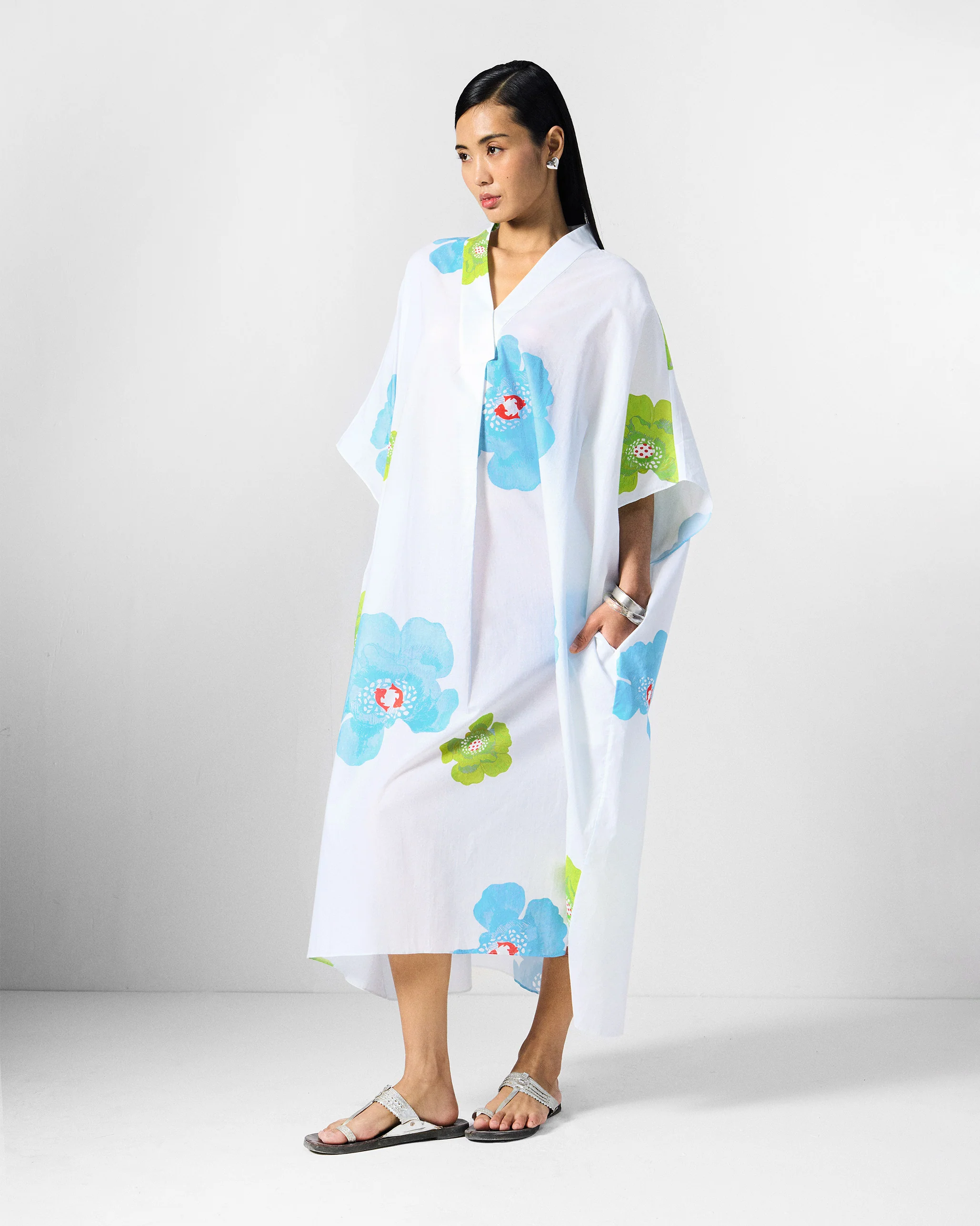 Bea Kaftan - White & Blue Printed - Image 5