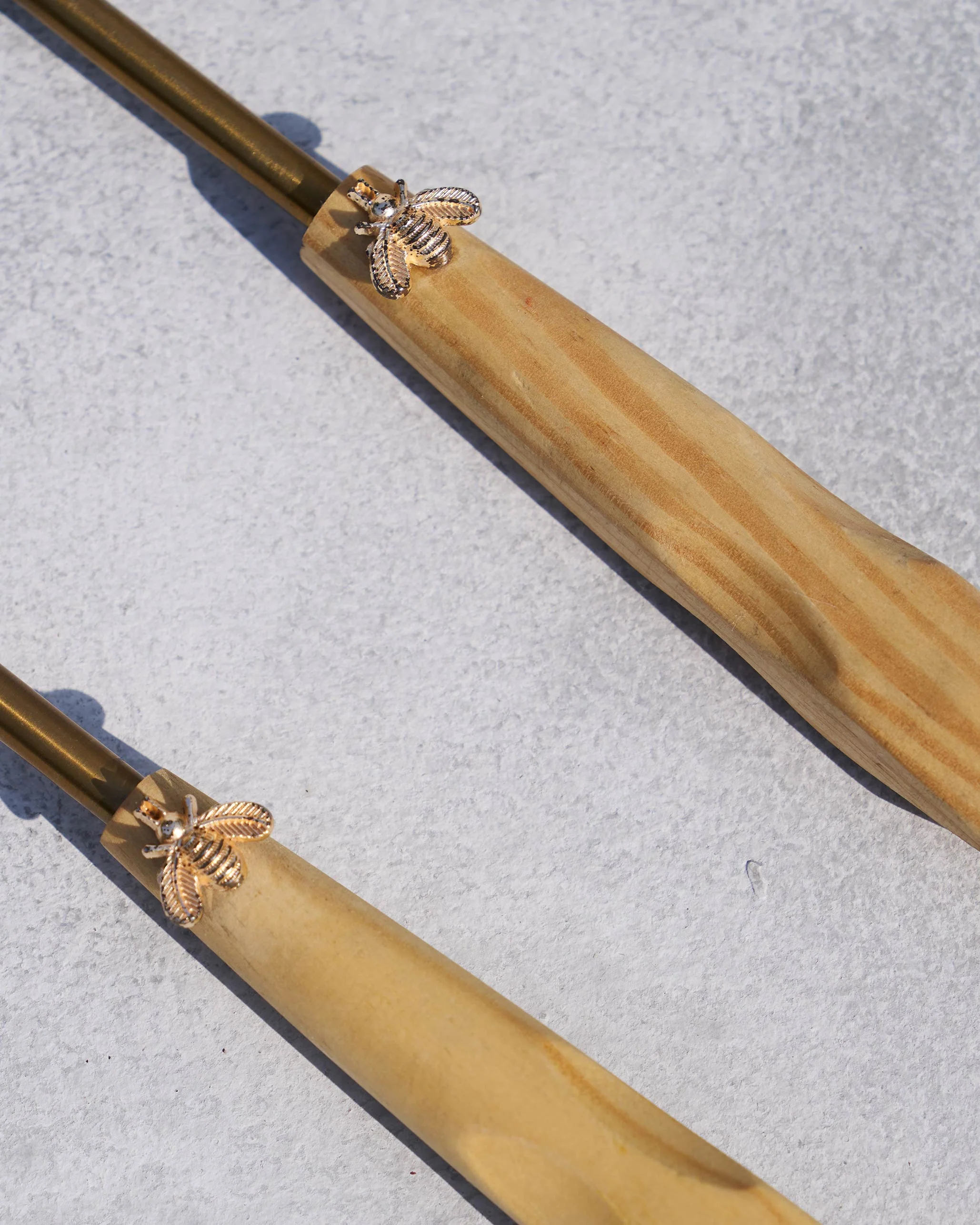 Bee Salad Server (Set of 2) - Image 2