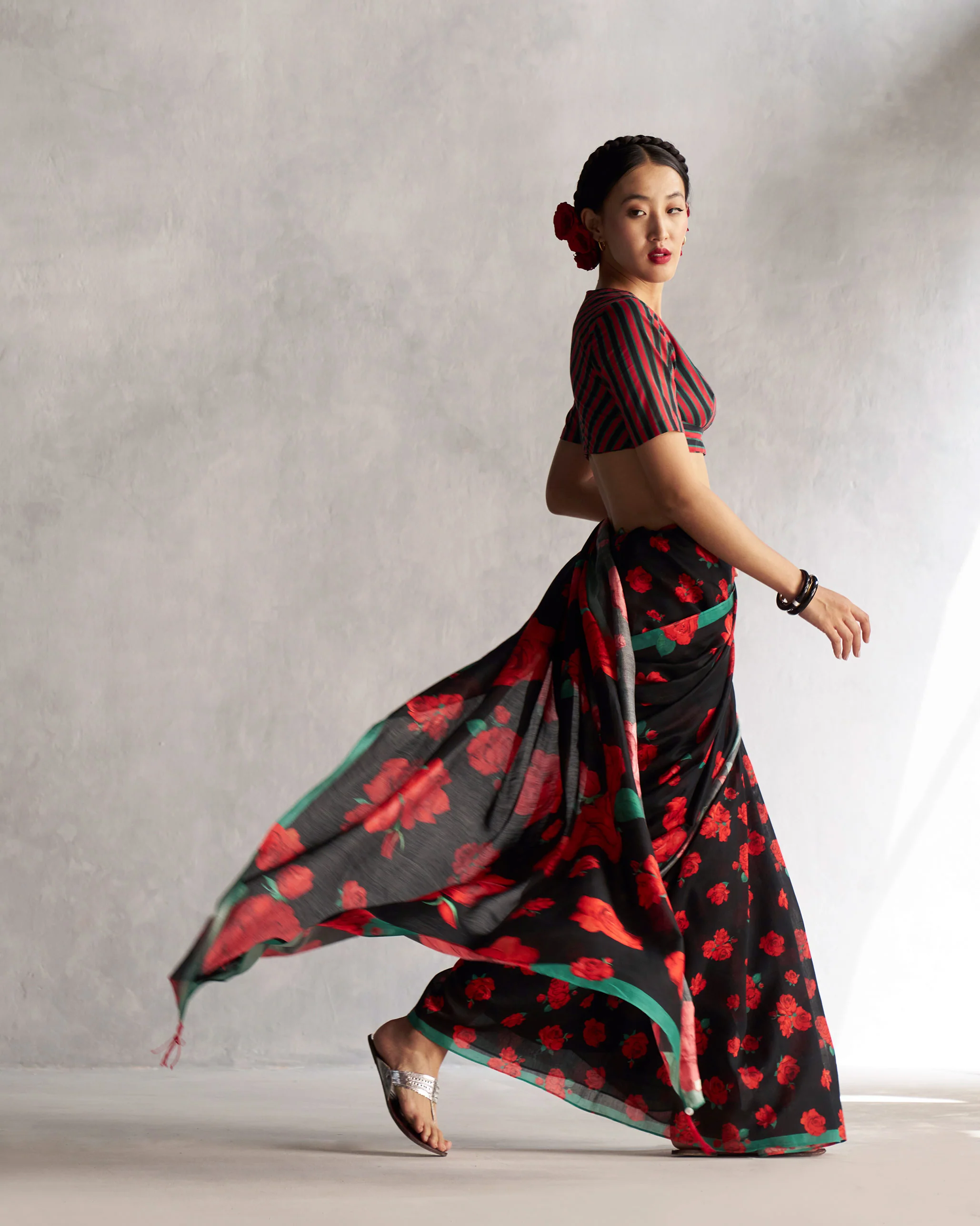 Bentota Bloom Sari - Black - Image 3