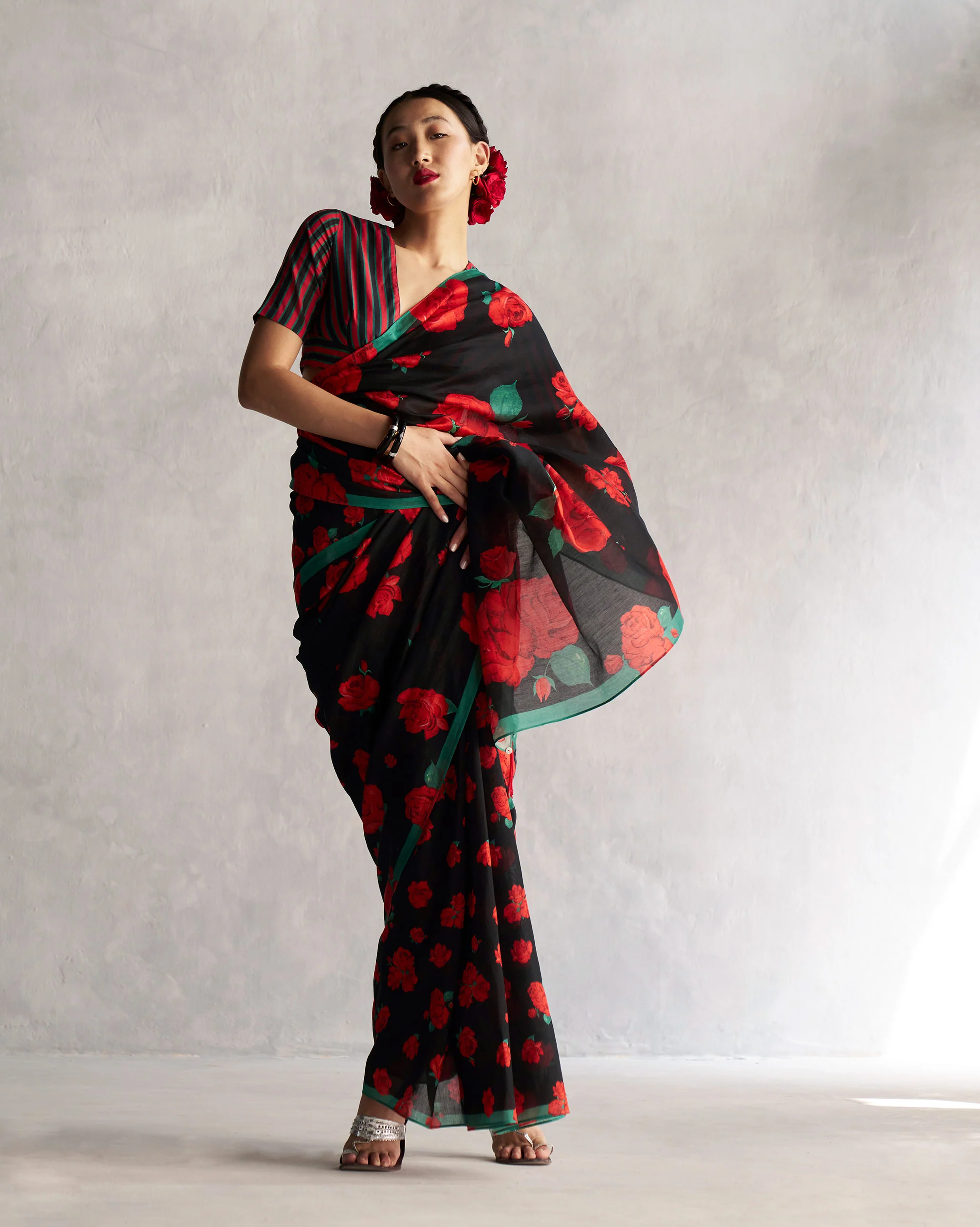 Bentota Bloom Sari - Black - Image 4
