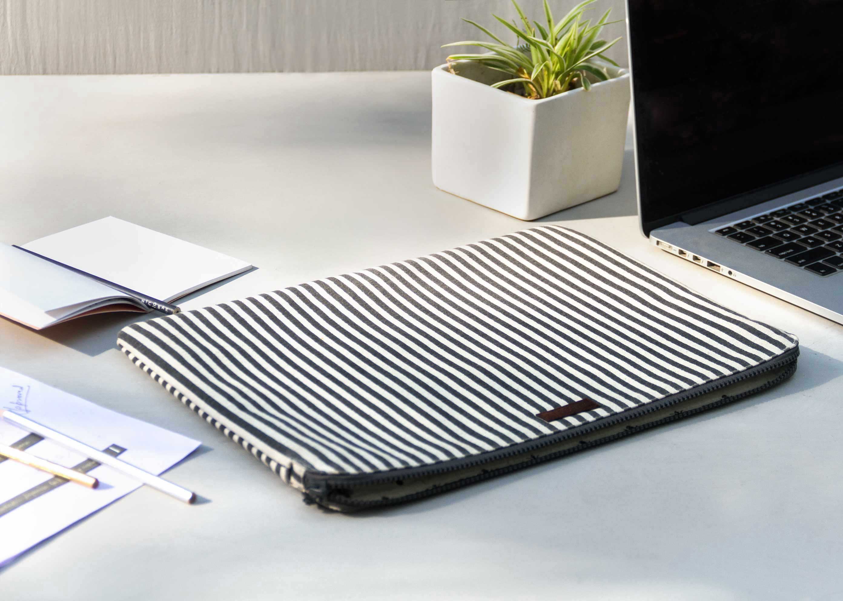 Berber Laptop Sleeve - 15" - Image 3