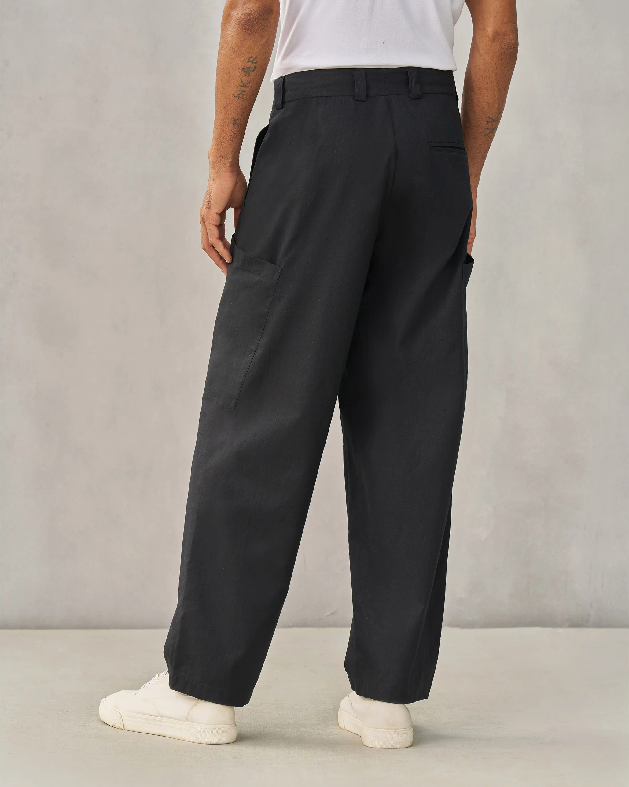 Big pocket Pants - Black - Image 4