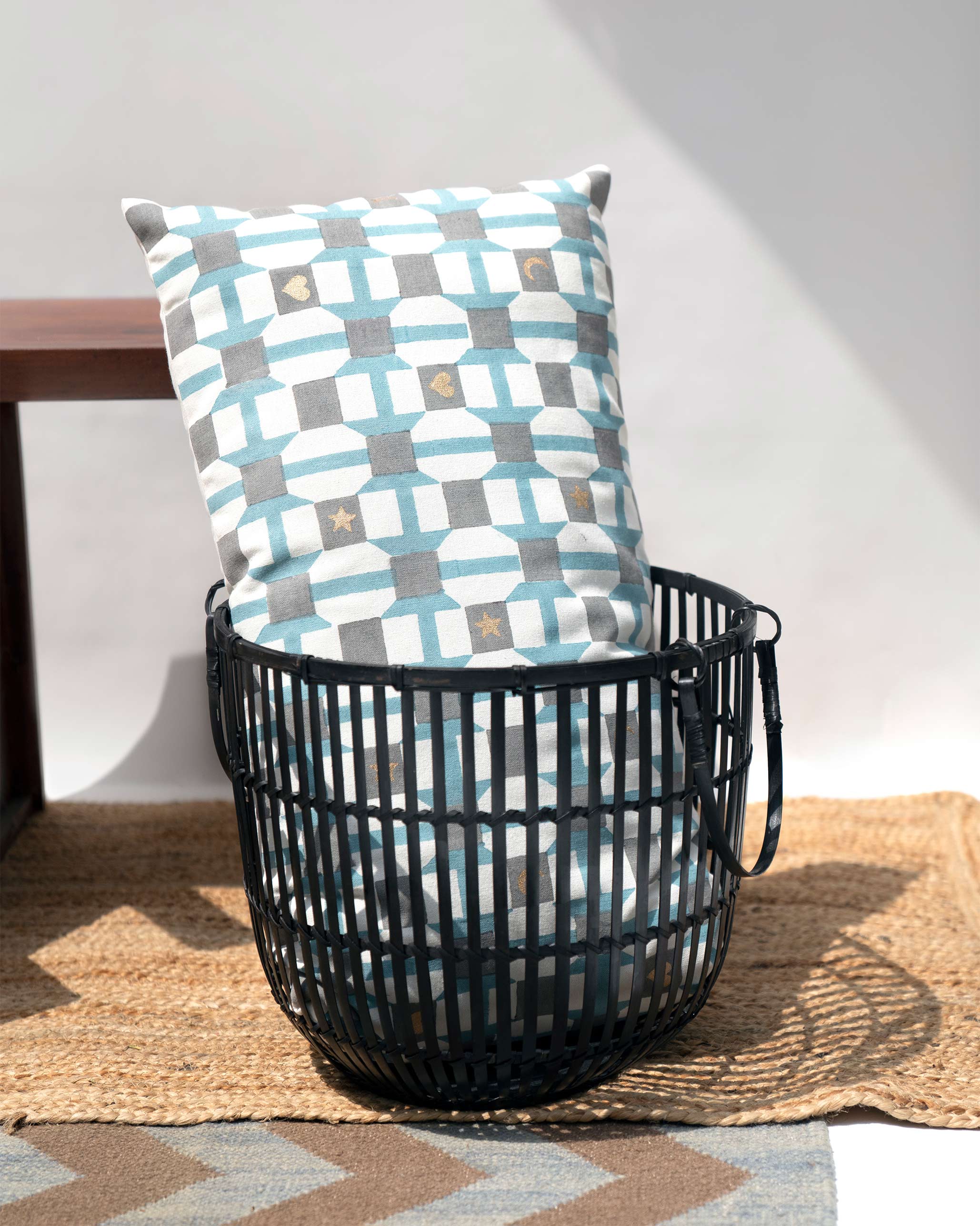 Black Oval Basket - Image 3