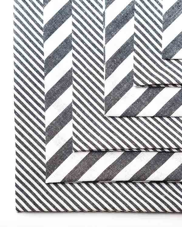 Black & White Dinner Napkins (Set of 6) - Image 2