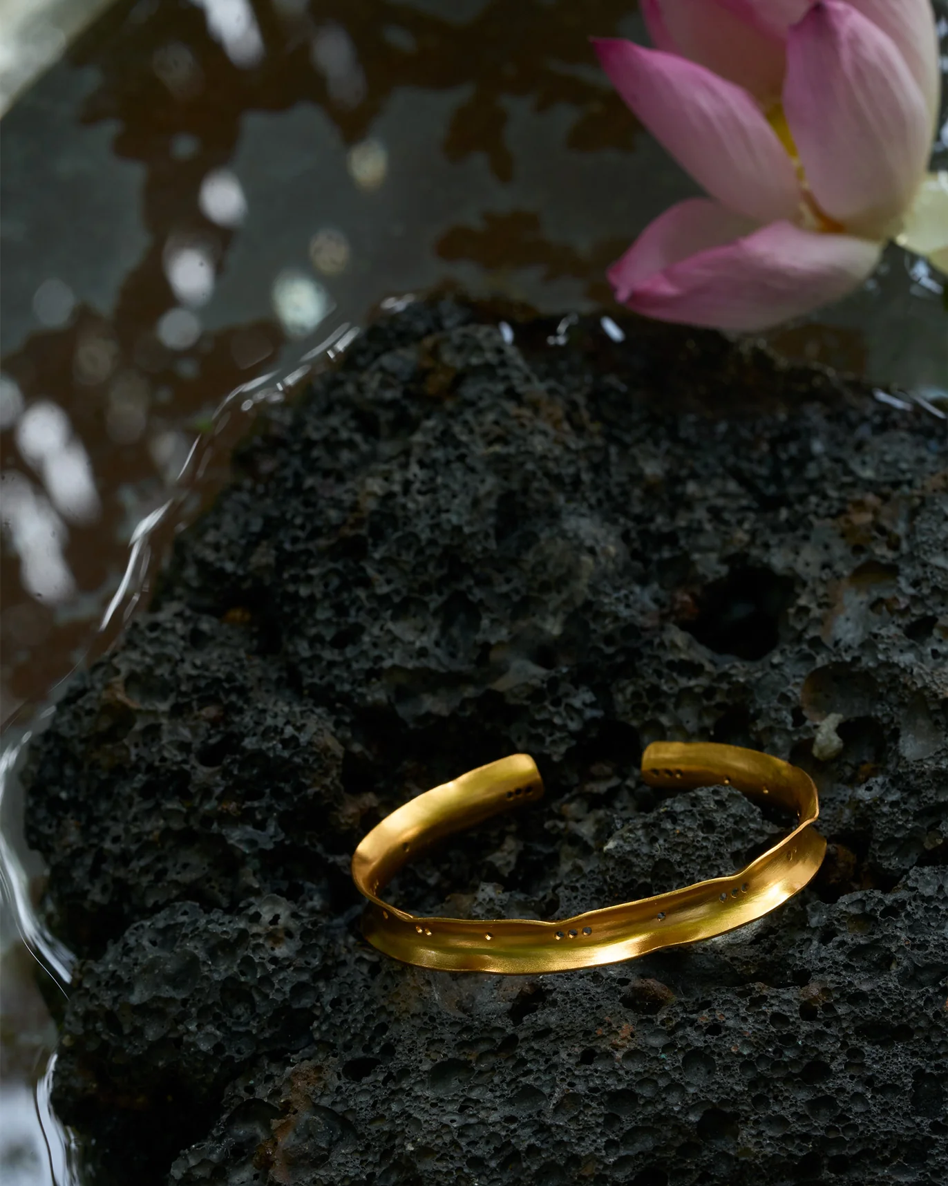 Boondi Bangle Thin - Gold - Image 2