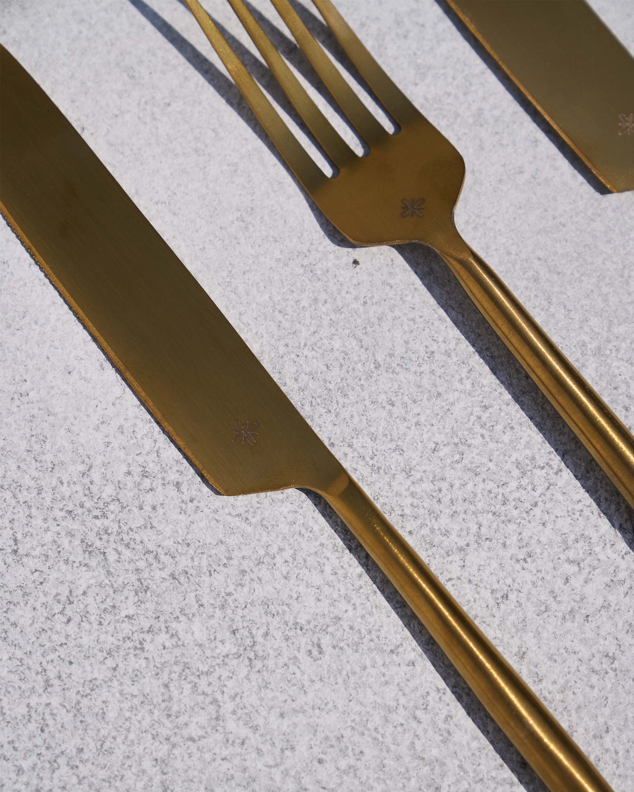 Brass Ele Dinner Set - Image 5