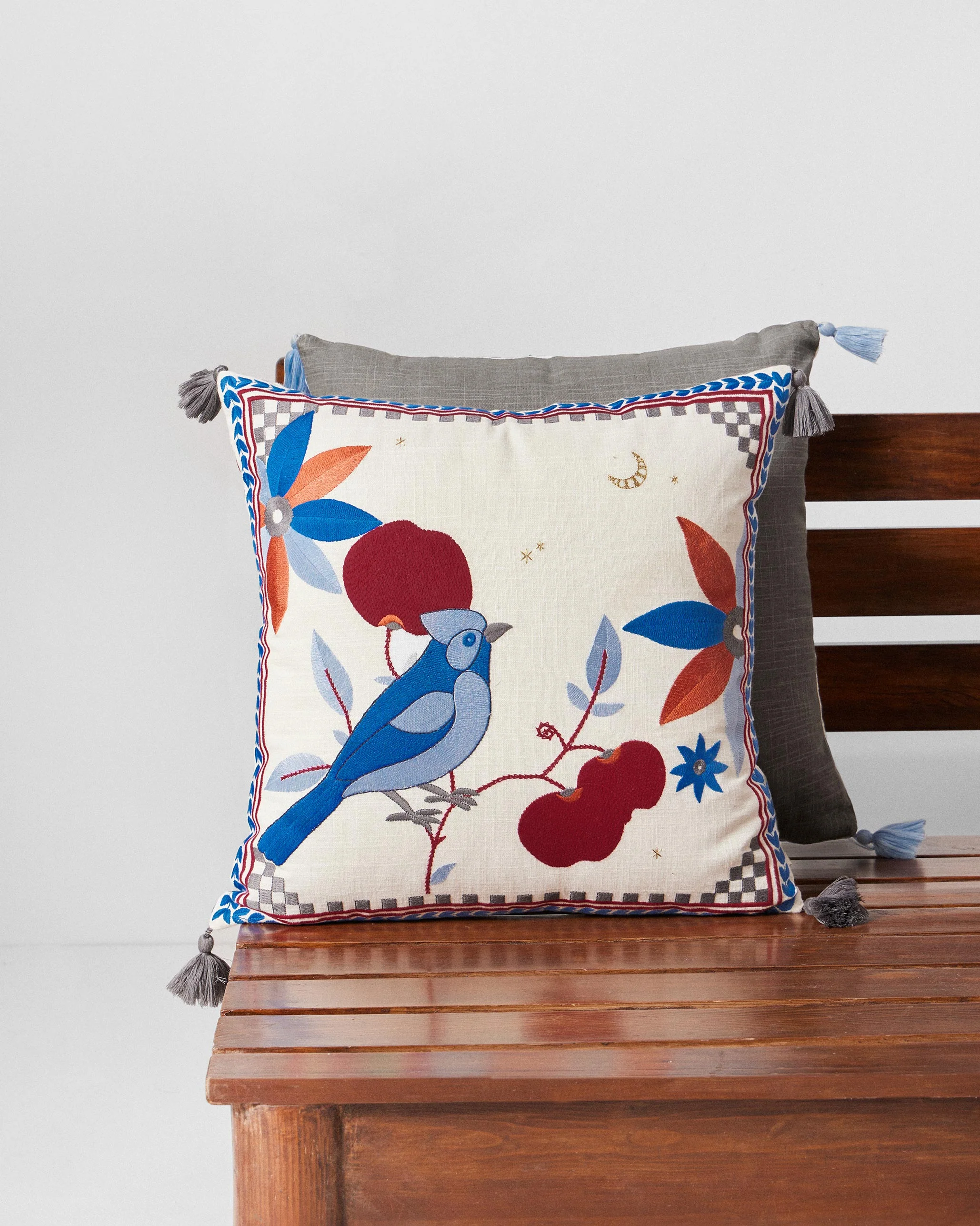 Bulbul Cushion Cover