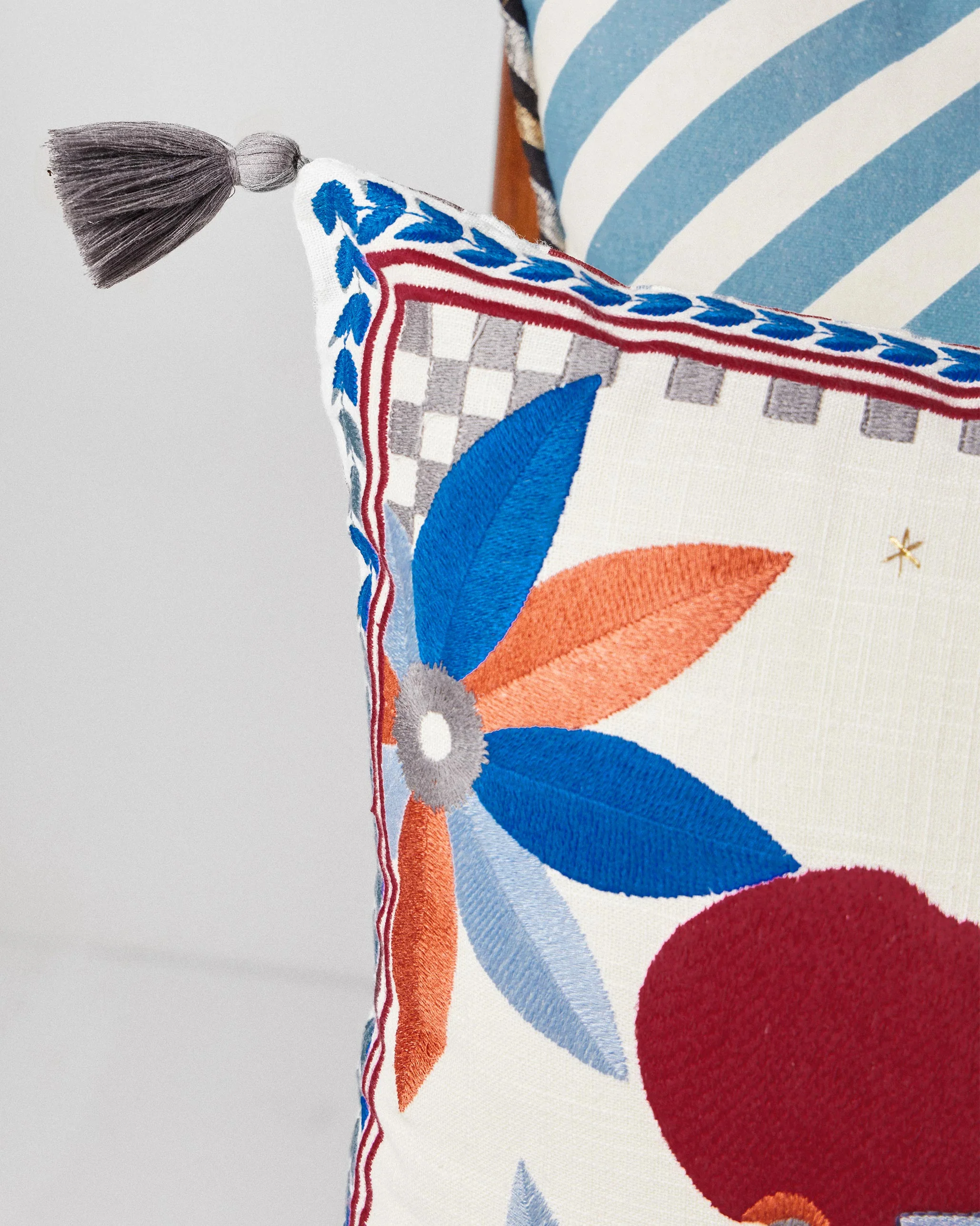 Bulbul Cushion Cover - Image 4