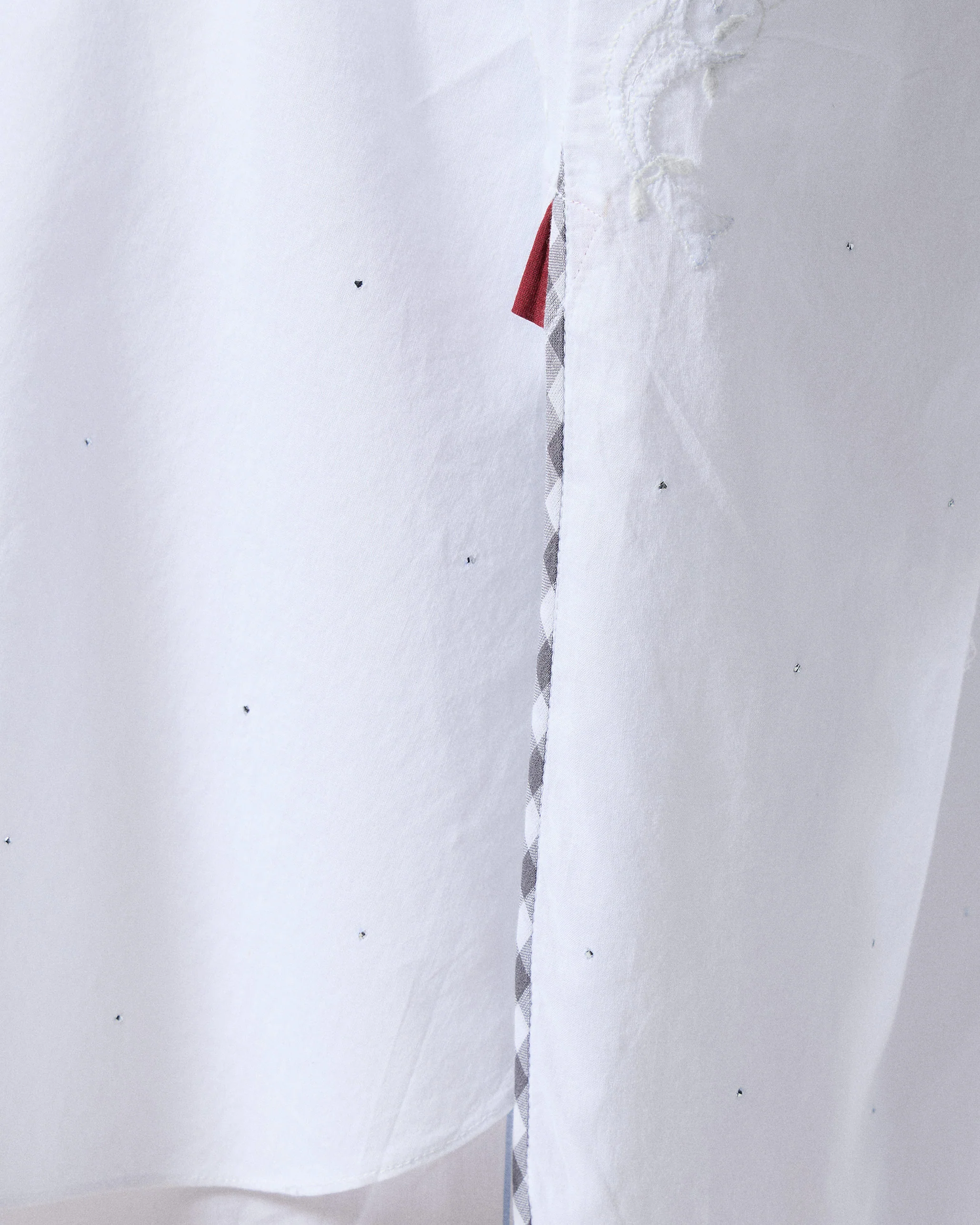 Calicut Kurta - White Embroidered - Image 5