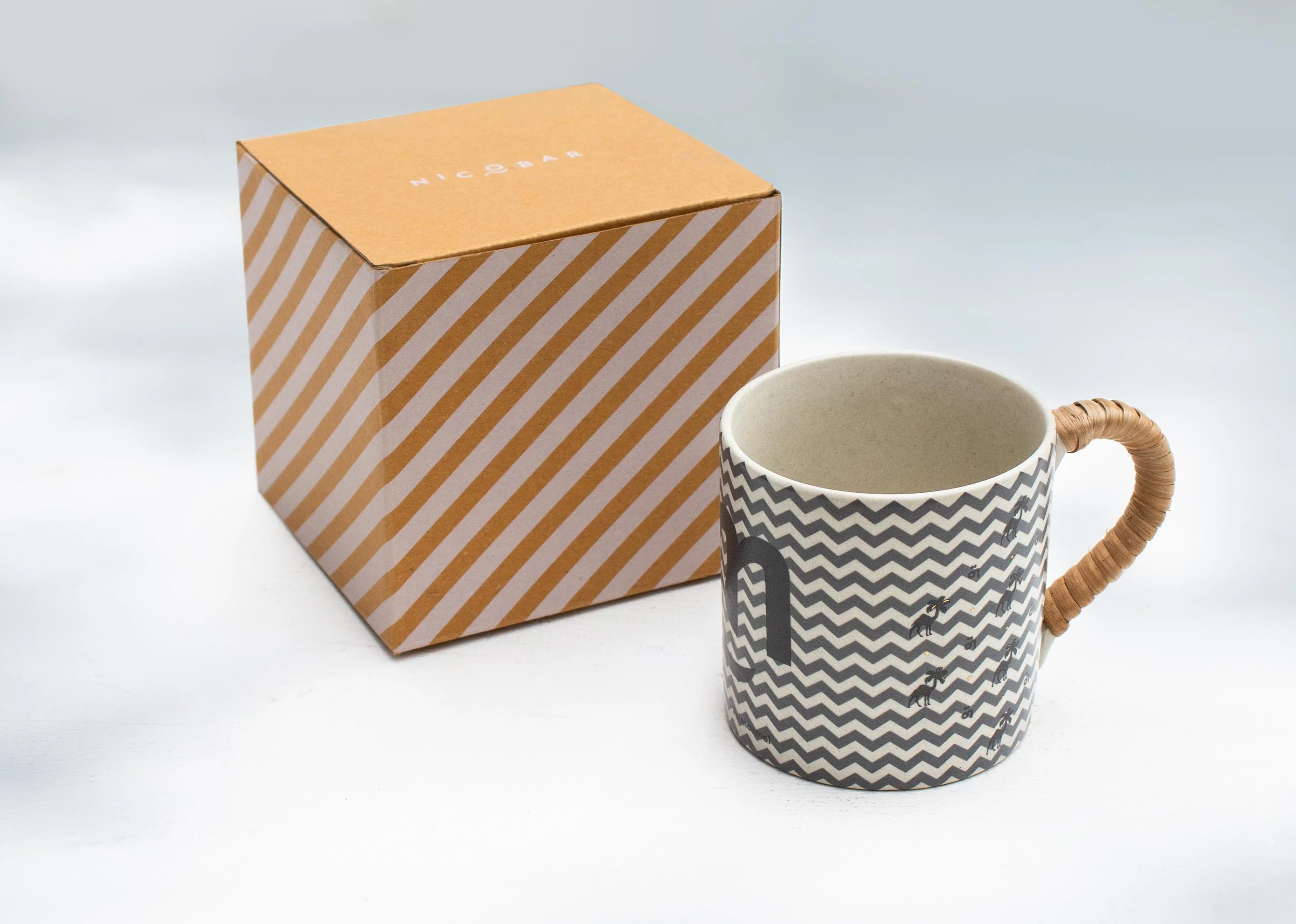 Camel Palm Straight Mug - Image 3