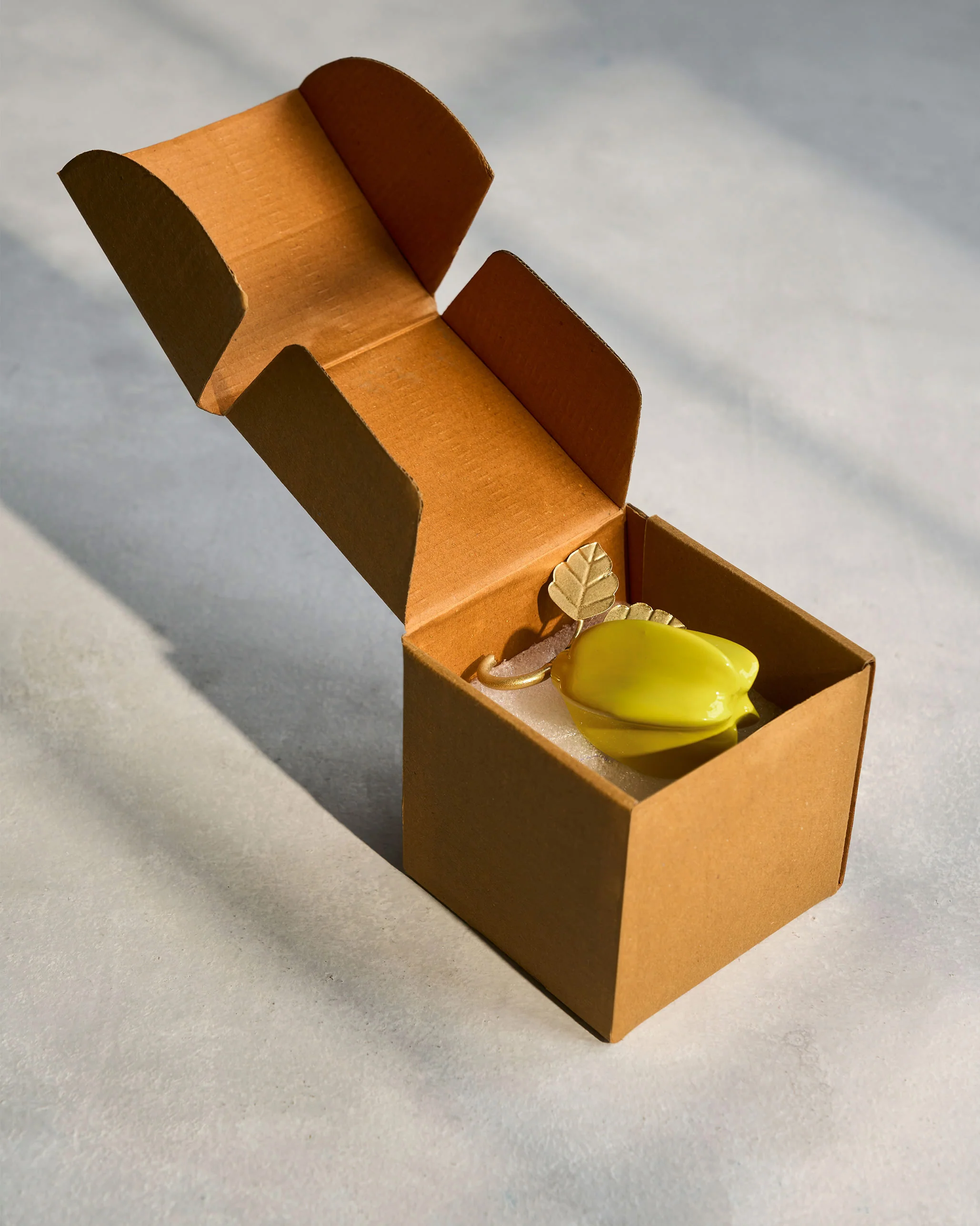Carambola Menu Card Holder - Image 5