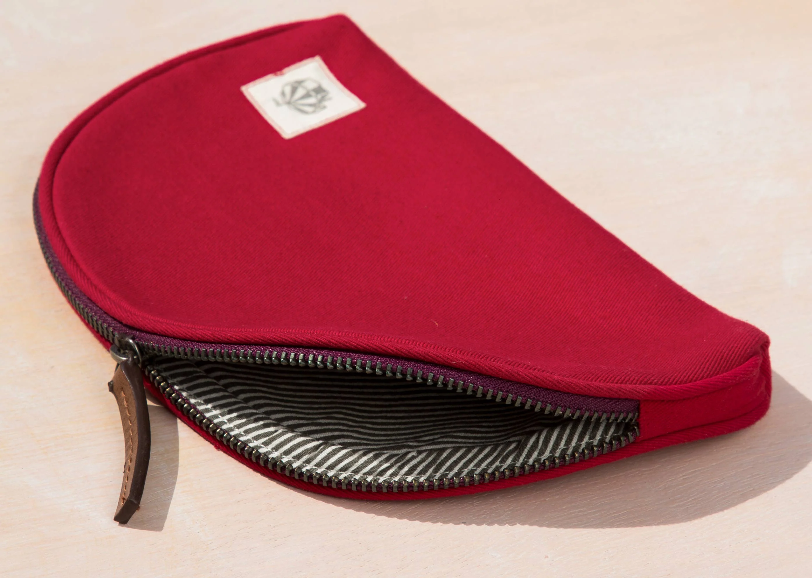 Caravan Jumbo Pouch - Image 3