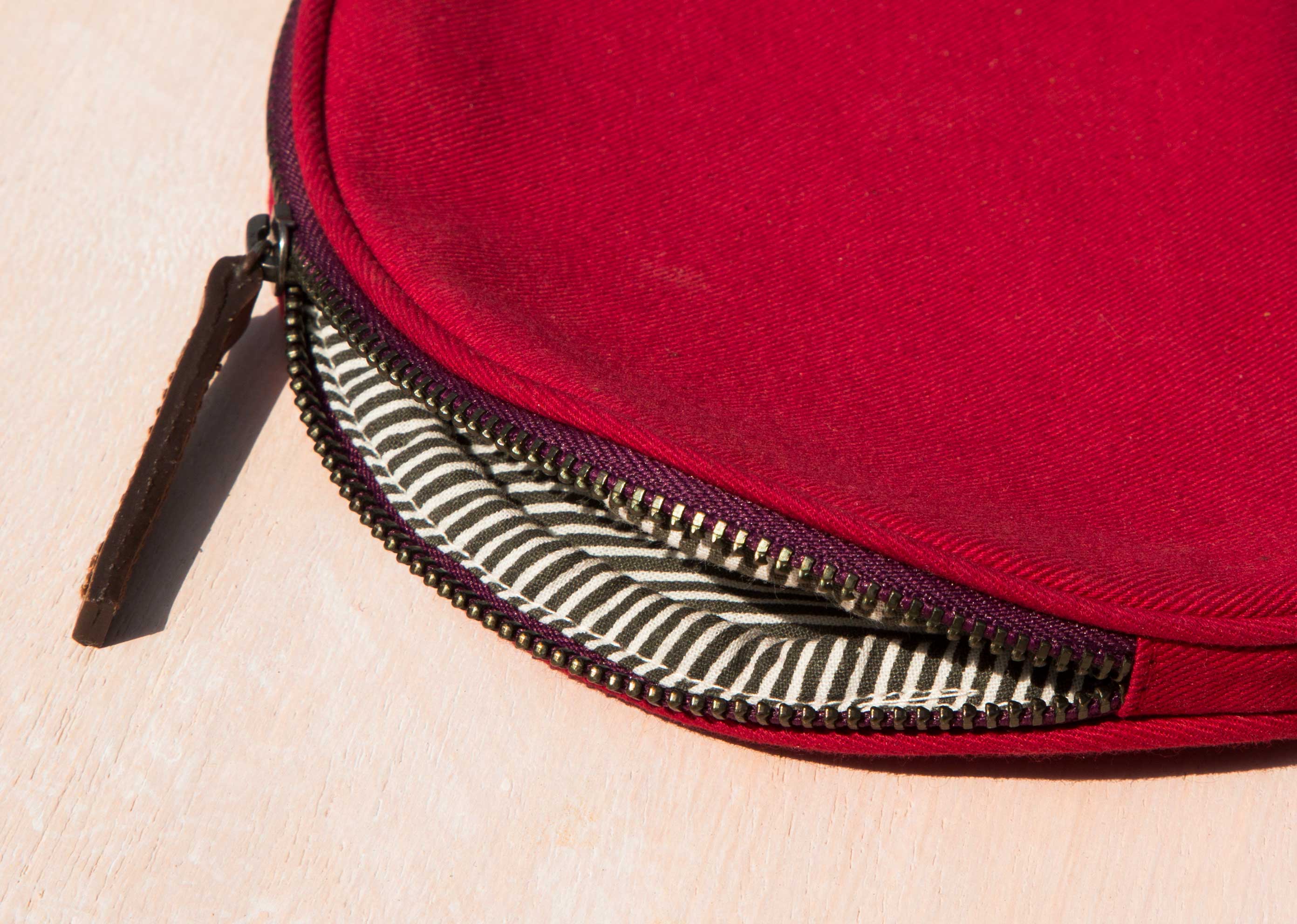 Caravan Midi Pouch - Image 3
