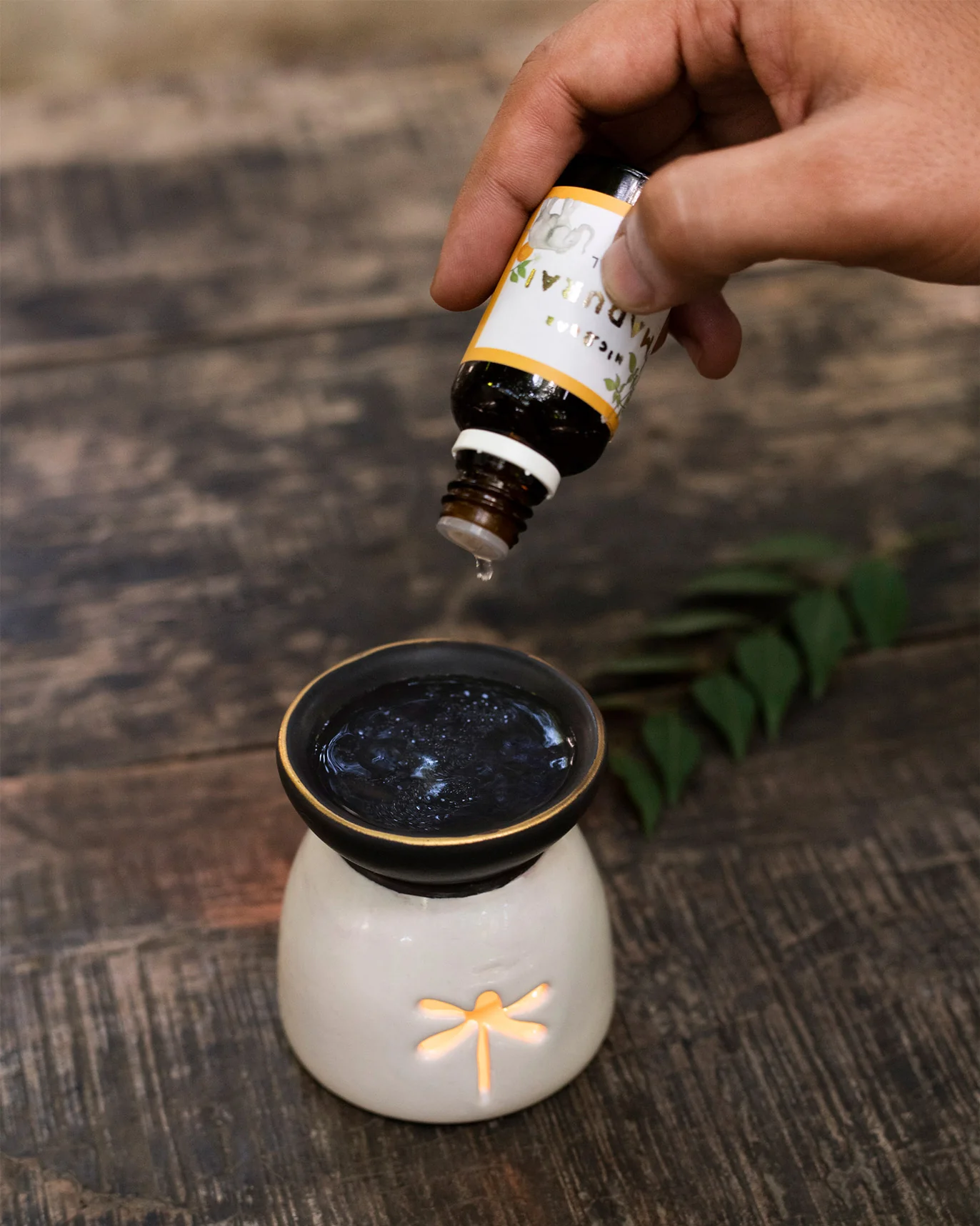 Ceramic Diffuser with the vial Madurai - Image 2