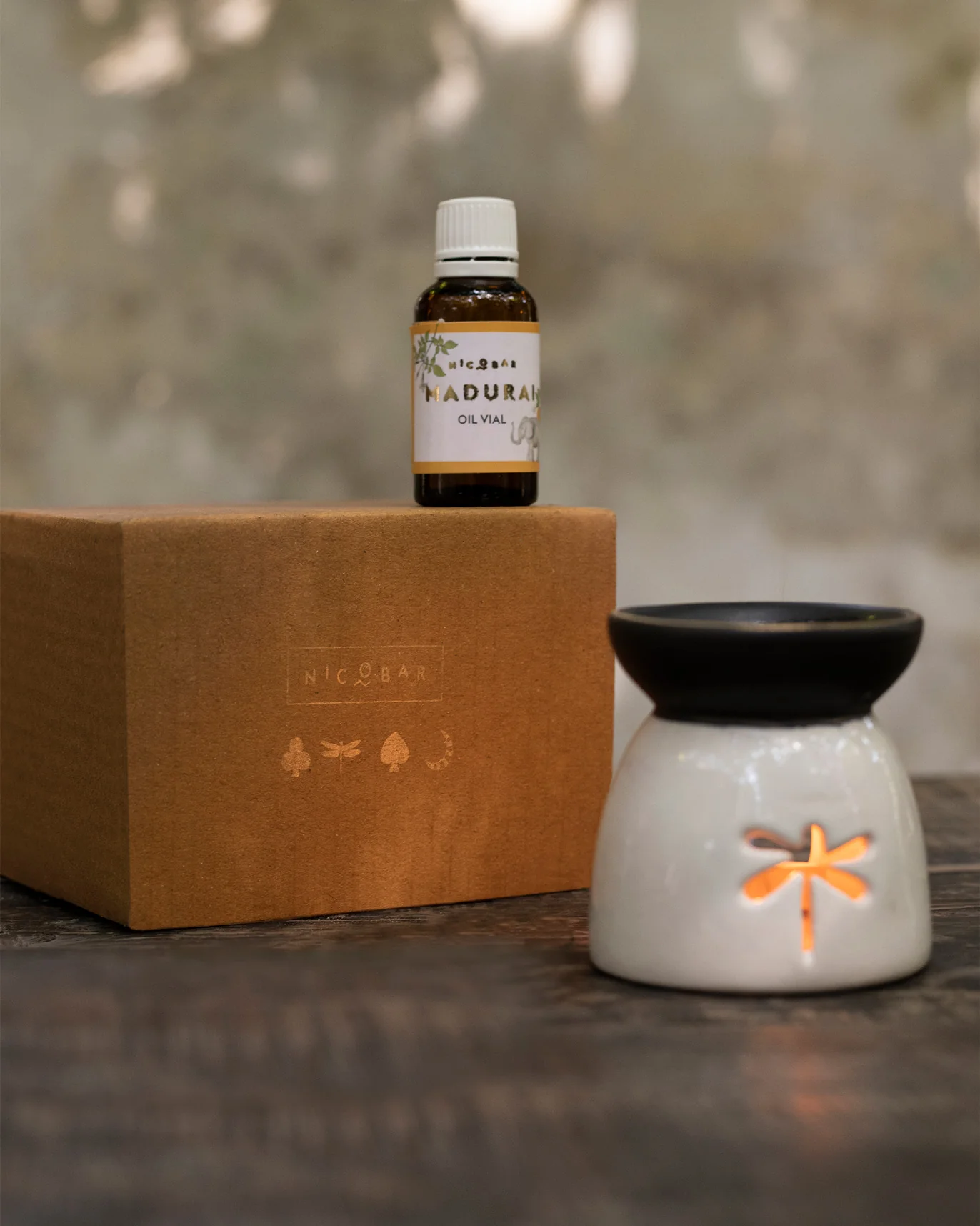 Ceramic Diffuser with the vial Madurai - Image 4