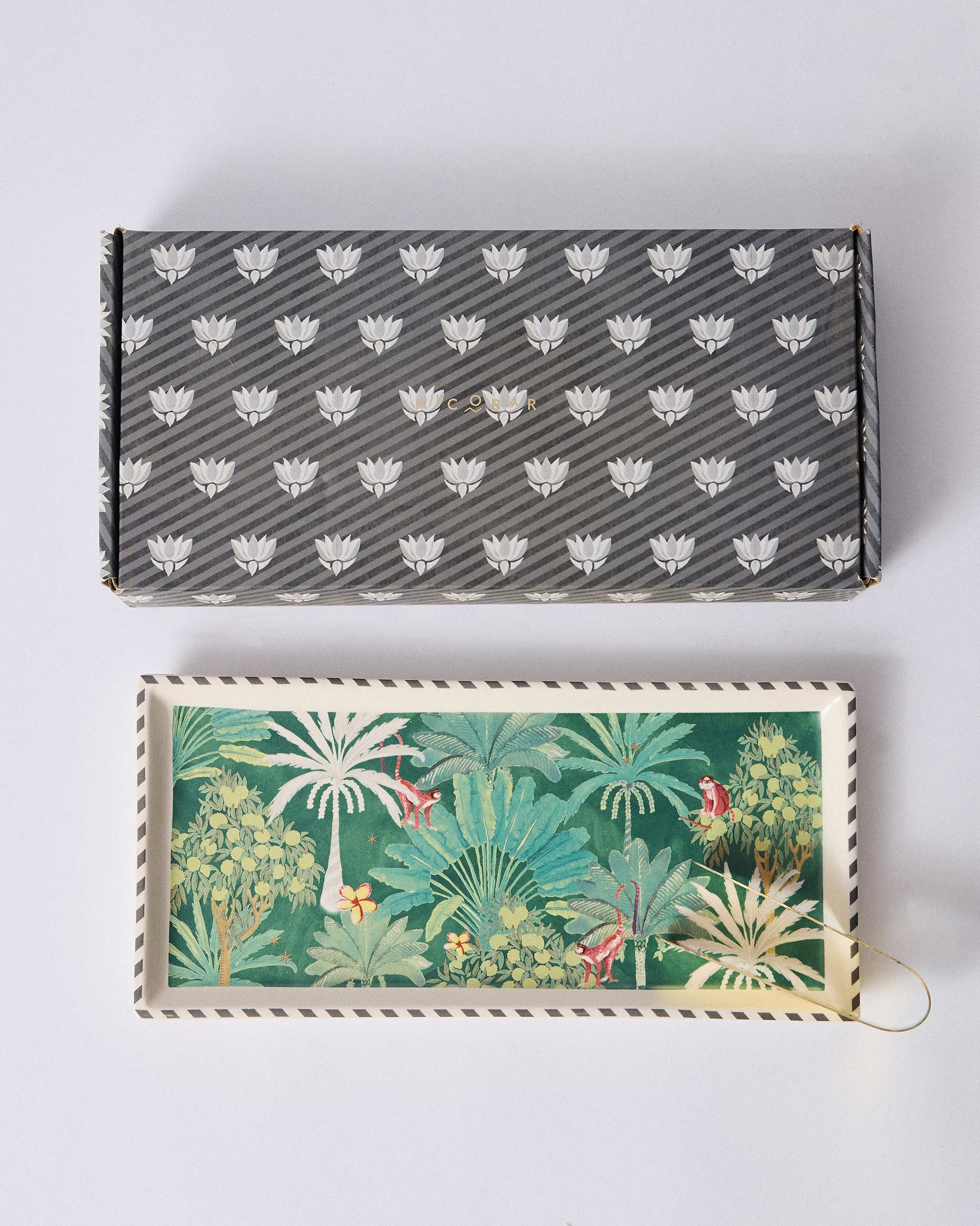 Ceylon Trail Cookie Tray with Tong - Image 3