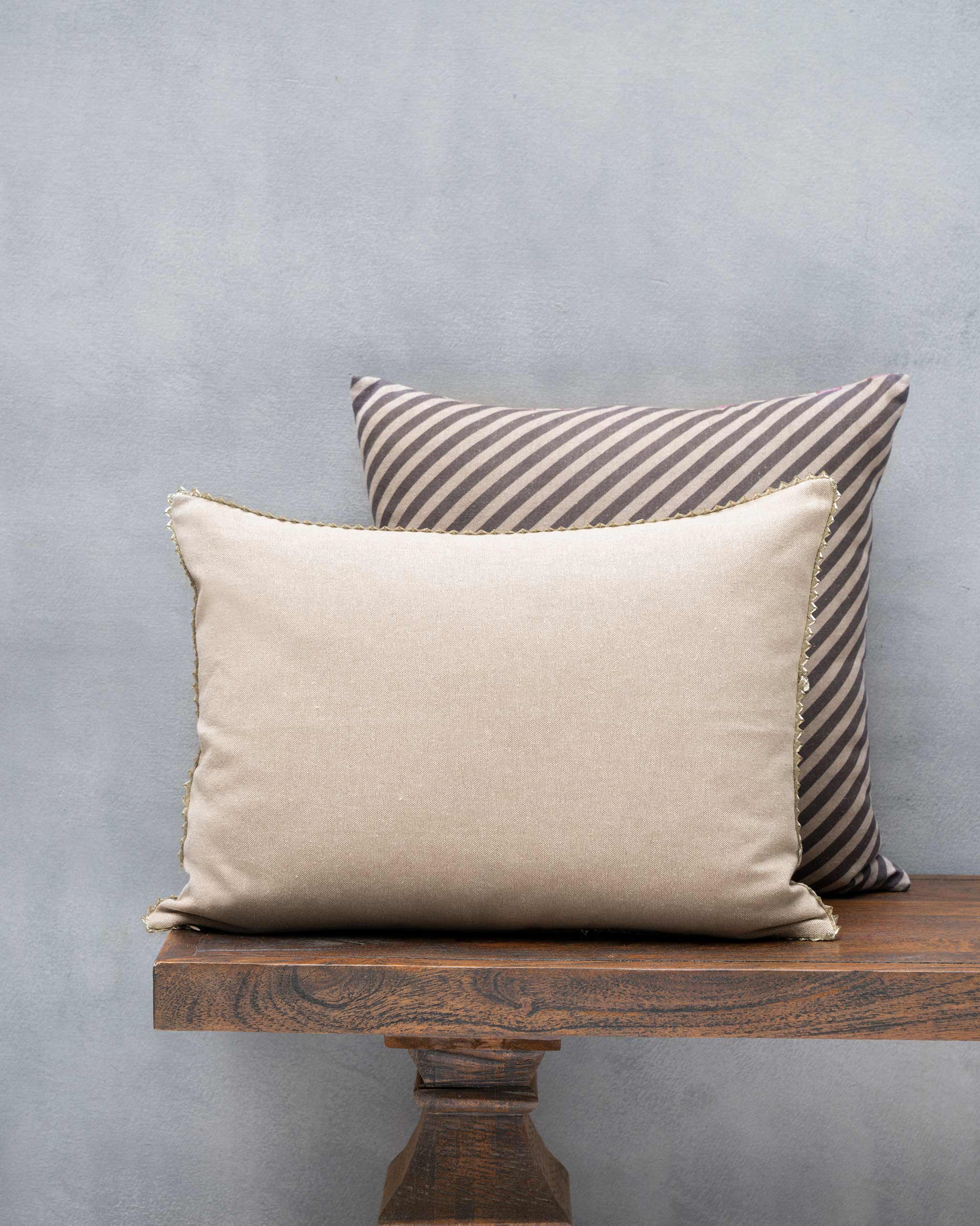 Chambray Nico Icon Cushion - Image 4