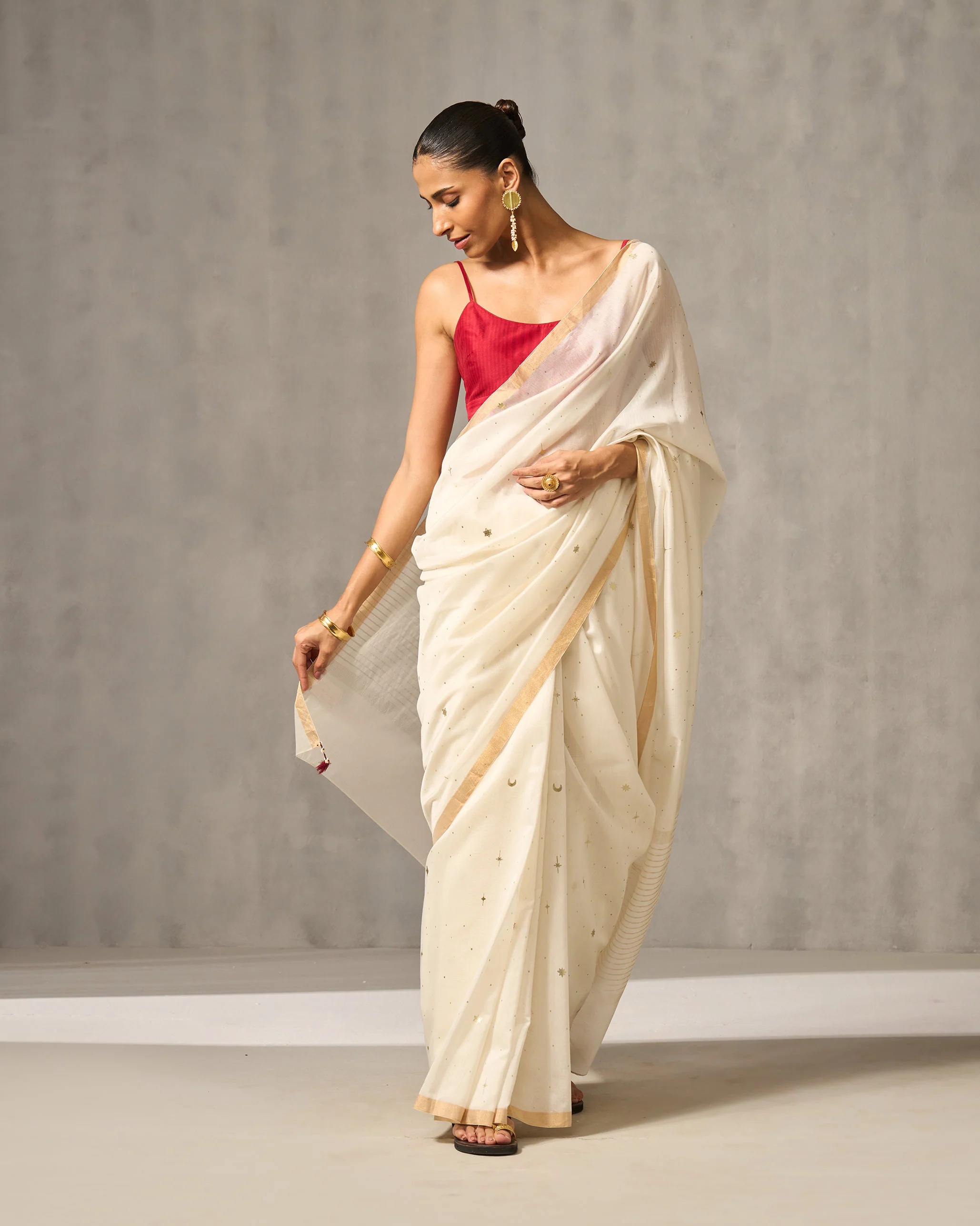 Chand Sitara Sari - Ivory & Gold Print - Image 3