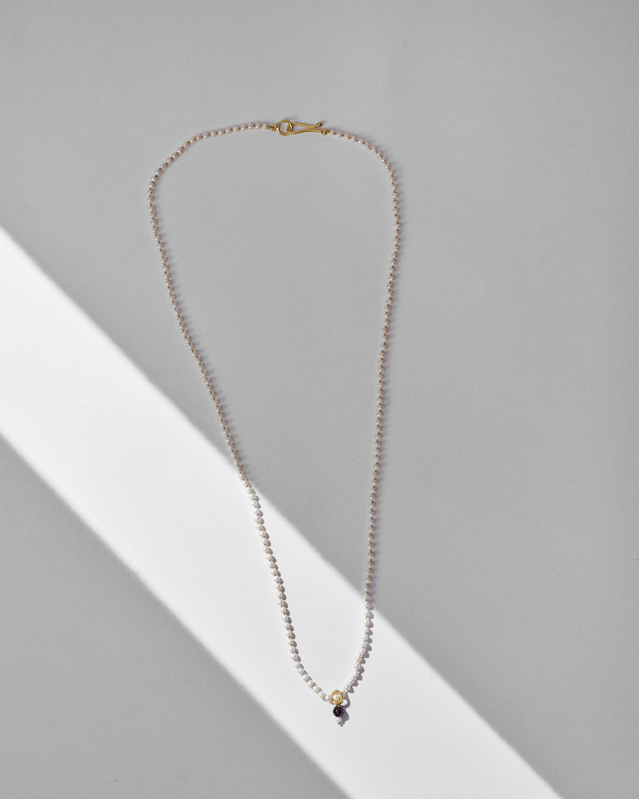Chandni Necklace Large - Gold - Image 3