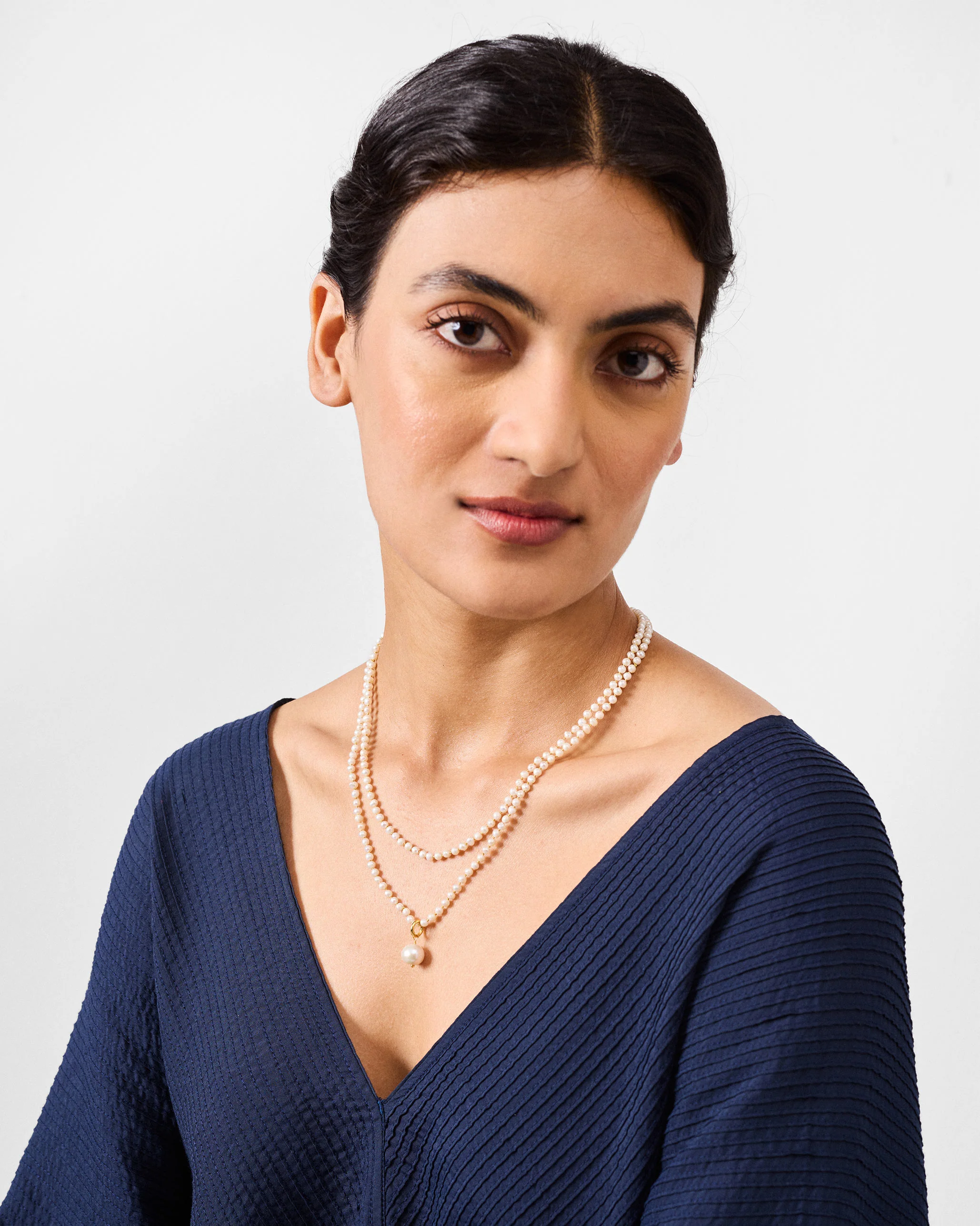Chandni Necklace Small - Gold - Image 7