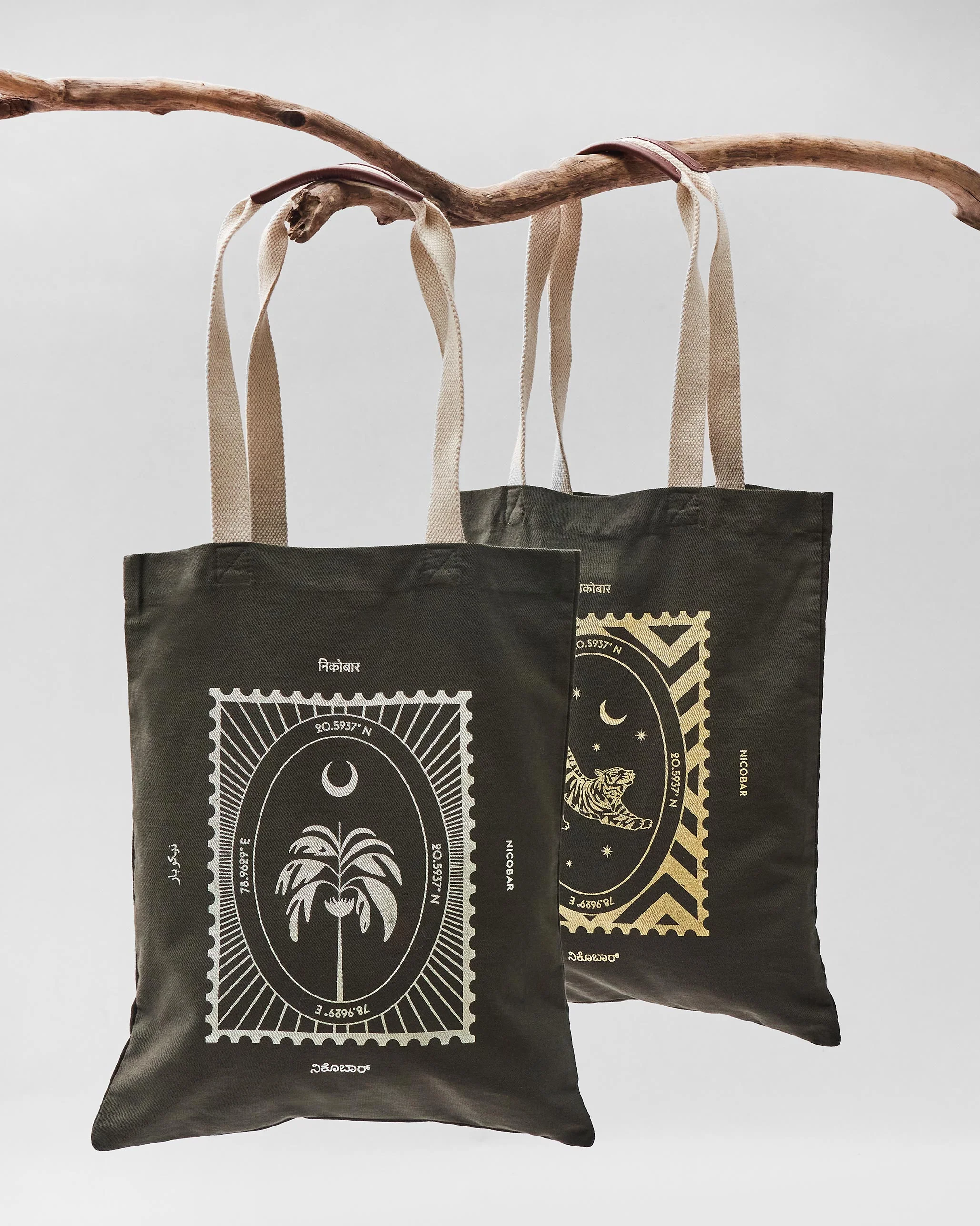 Chapter 10 Tote (Limited Edition)- Charcoal & Gold - Image 6