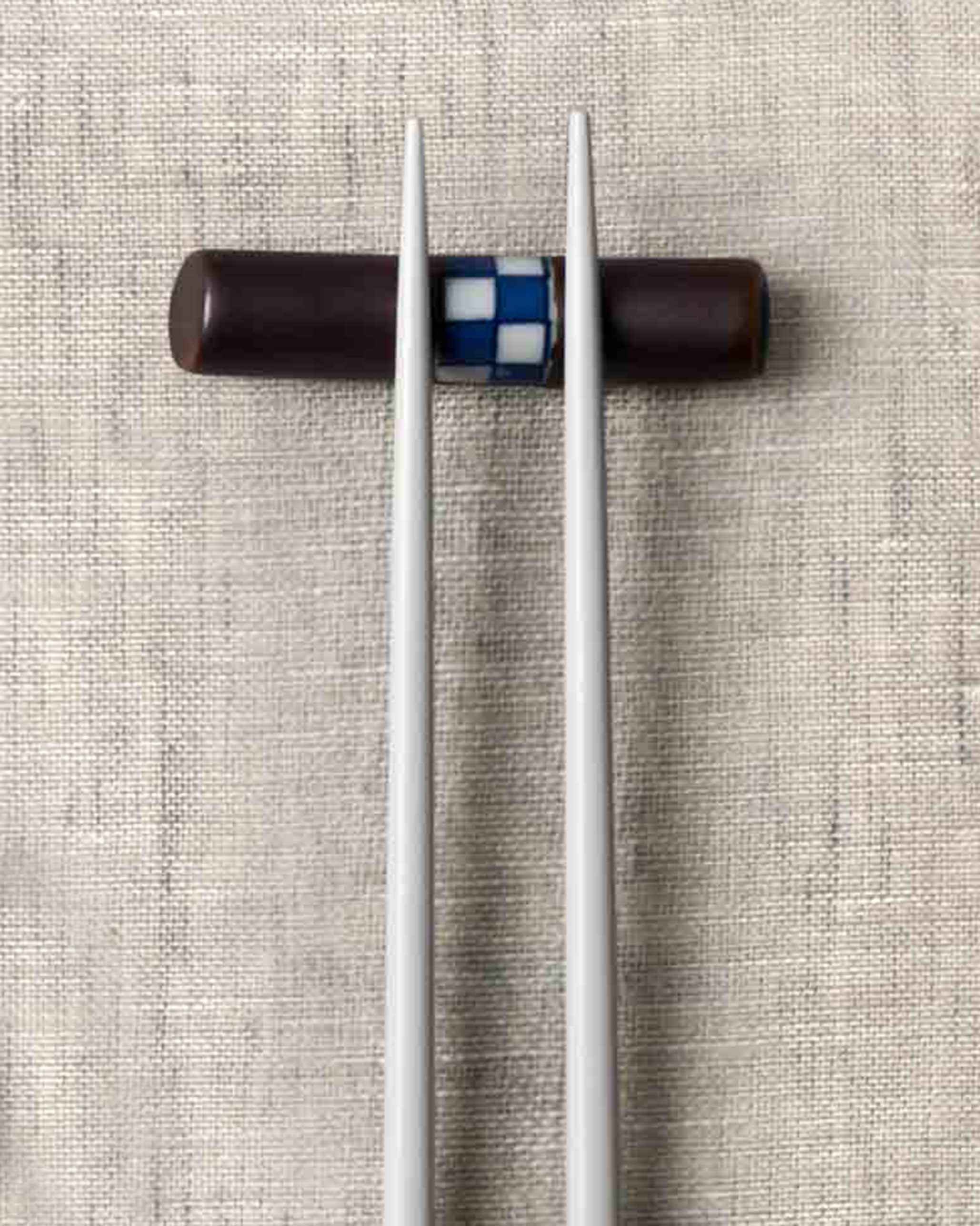 Checkered Chopstick Rest - Image 2