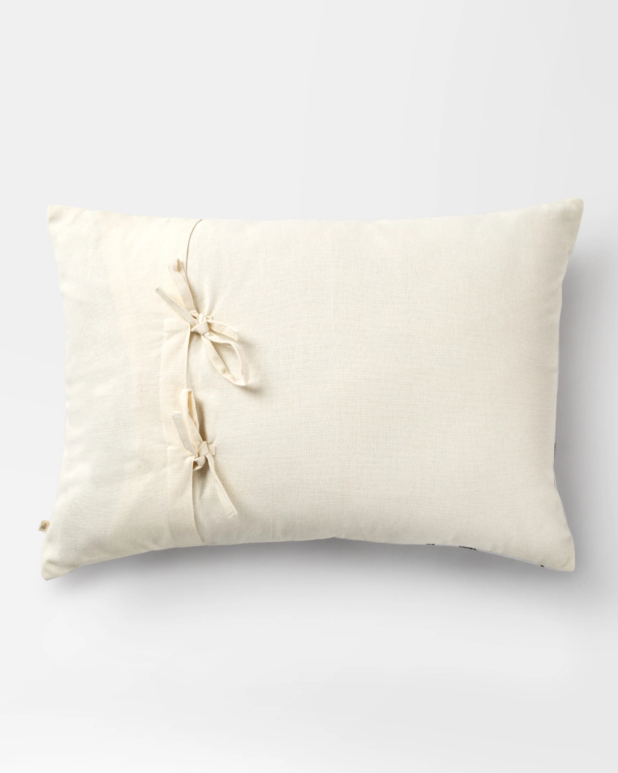 Chrysanthemum Animals Pillow Cover - Image 2