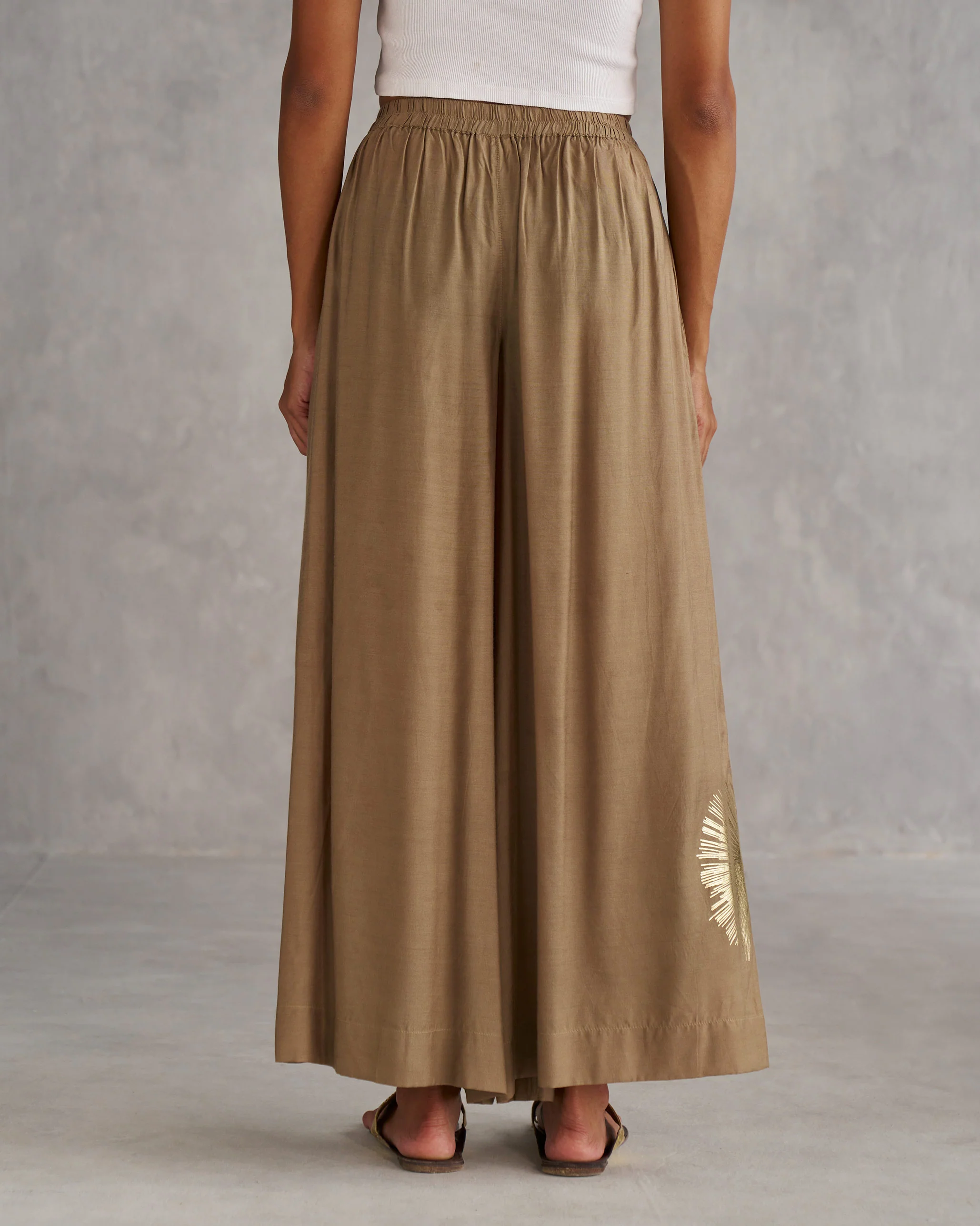 Basic Pyjamas - Oak Brown & Gold - Image 3