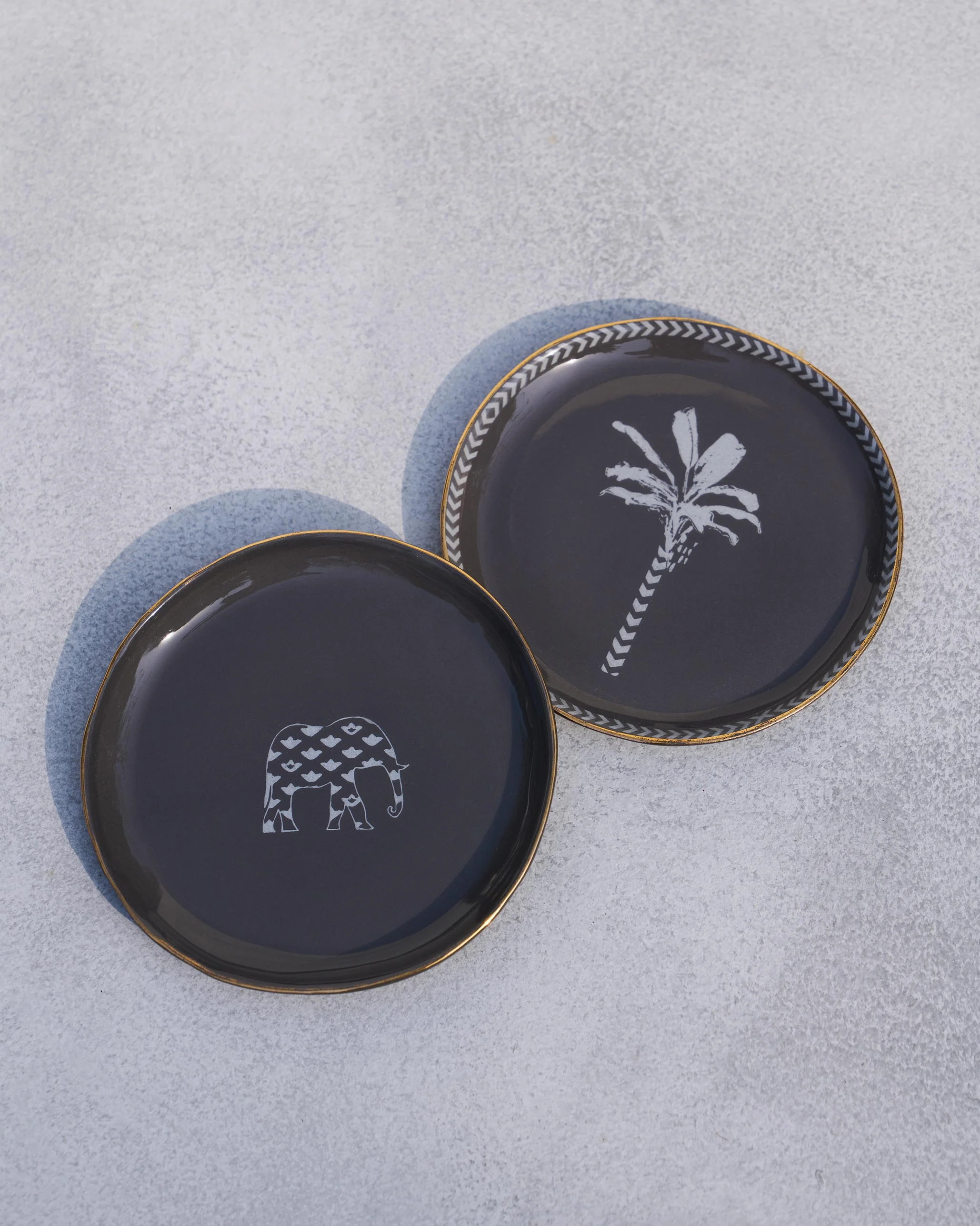 Coastal Tea Plates (Set of 2) - Charcoal - Image 3