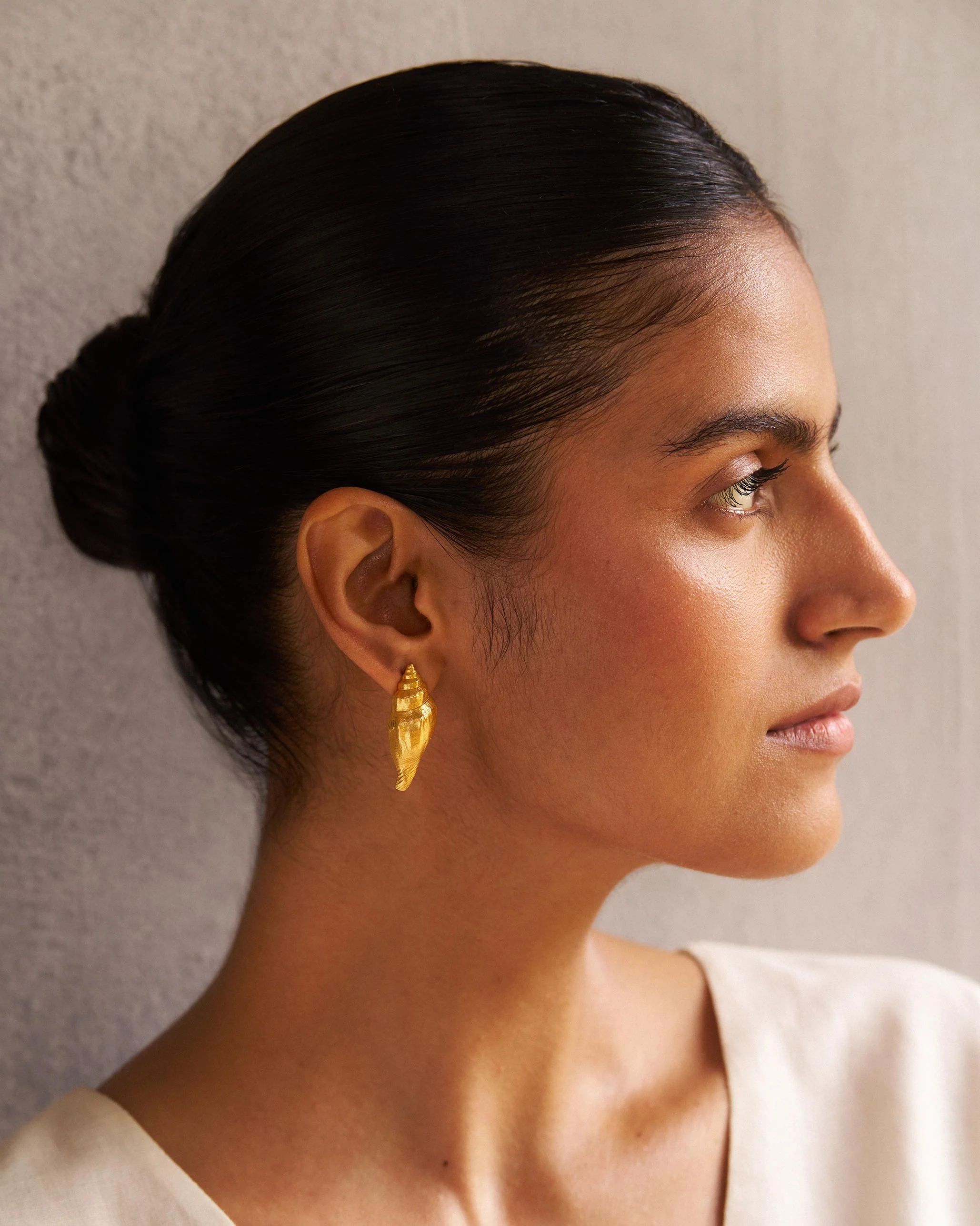 Coil Shell Earrings - Gold - Image 5