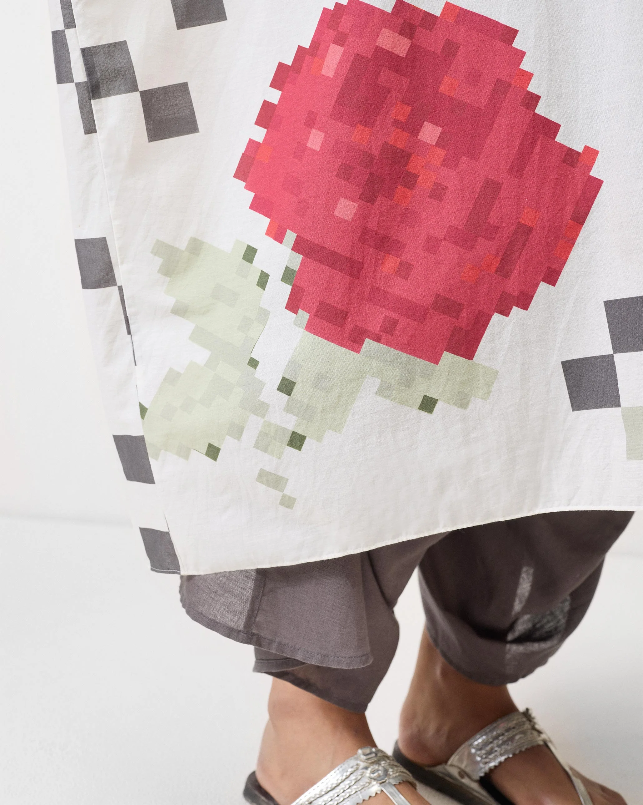 Collared Kaftan - Ivory & Charcoal Print - Image 7