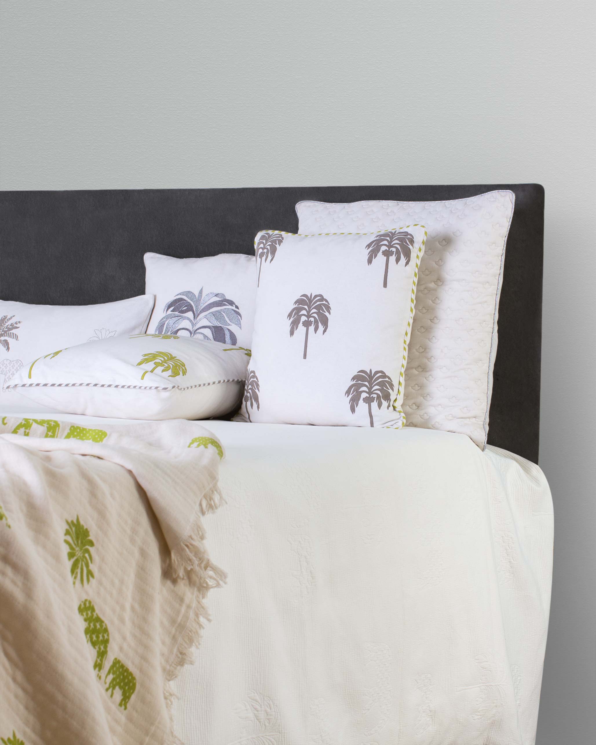 Colombo Palm Block Cushion Cover - Soft Grey - Image 2