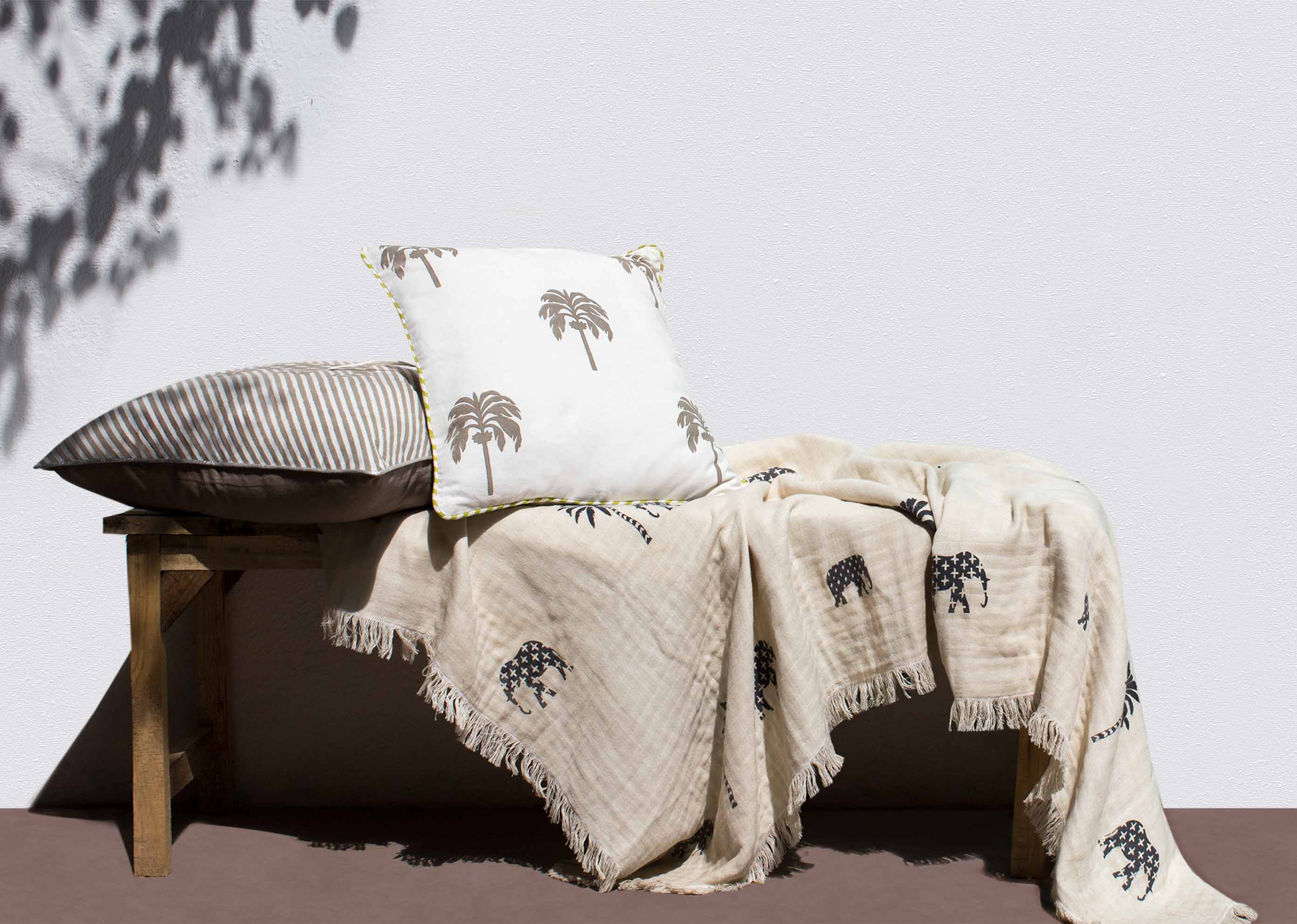 Colombo Palm Block Cushion Cover - Soft Grey - Image 3