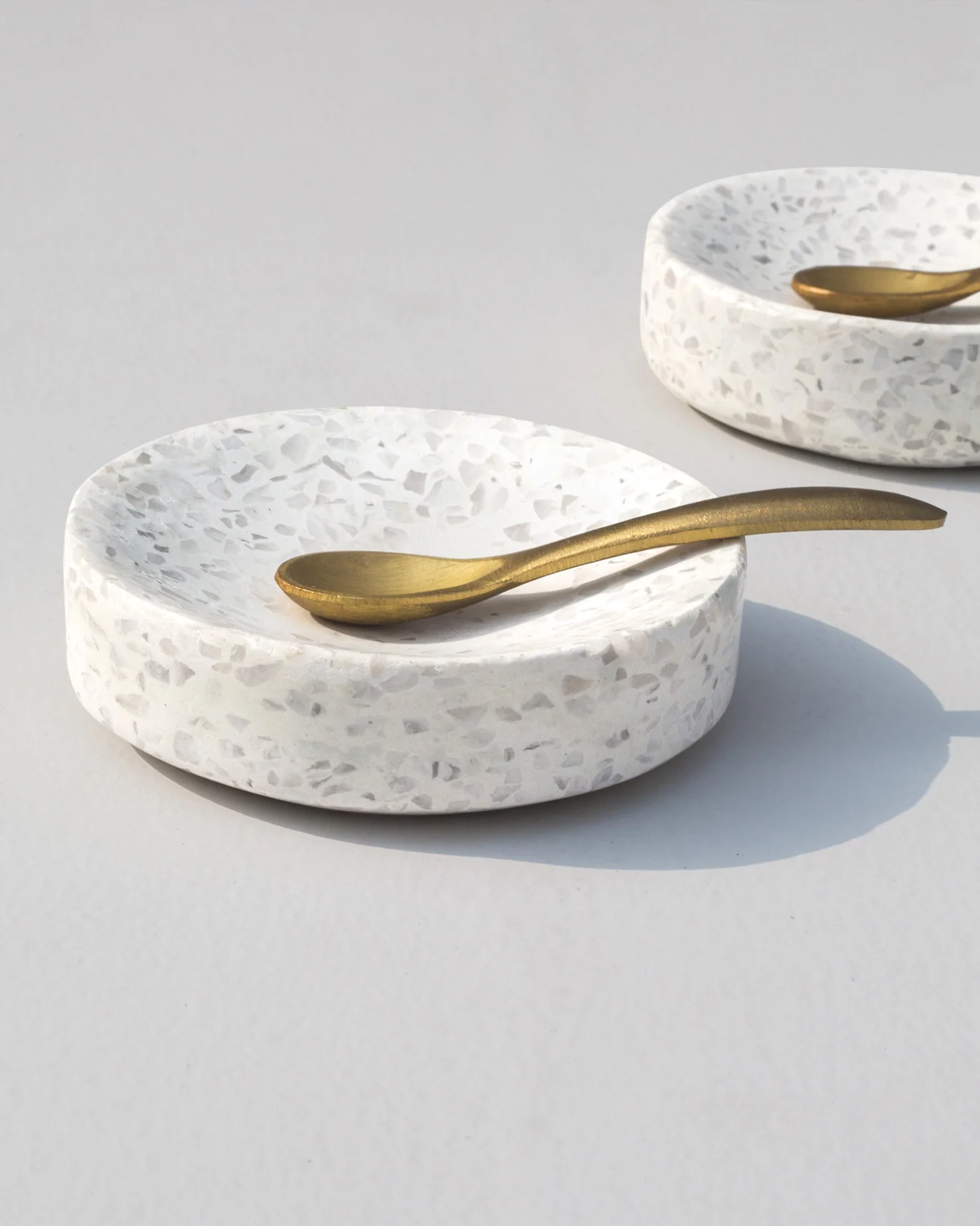 Colombo Pinch Pot with Spoon - Image 2
