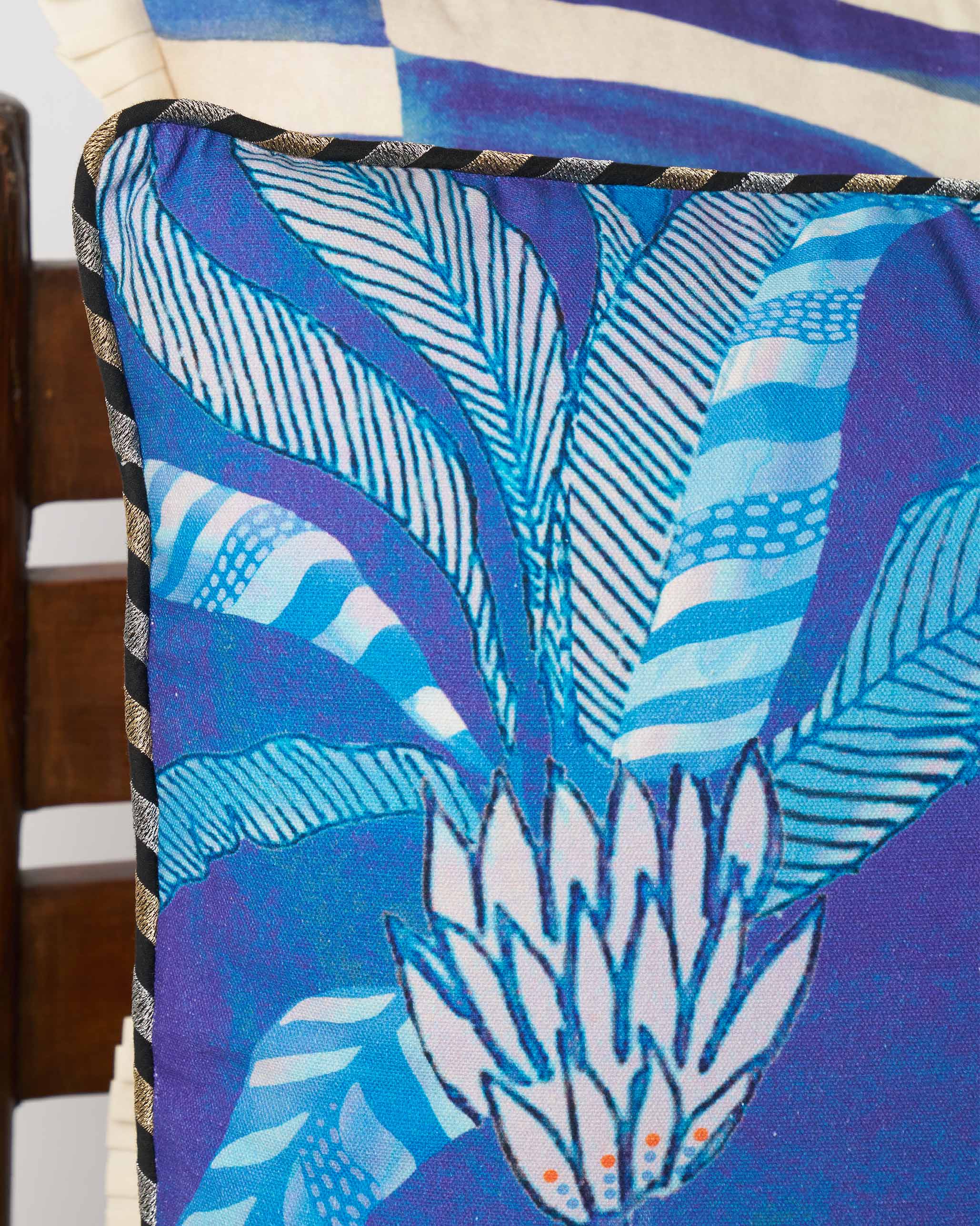 Crane Song Cushion Cover - Image 3
