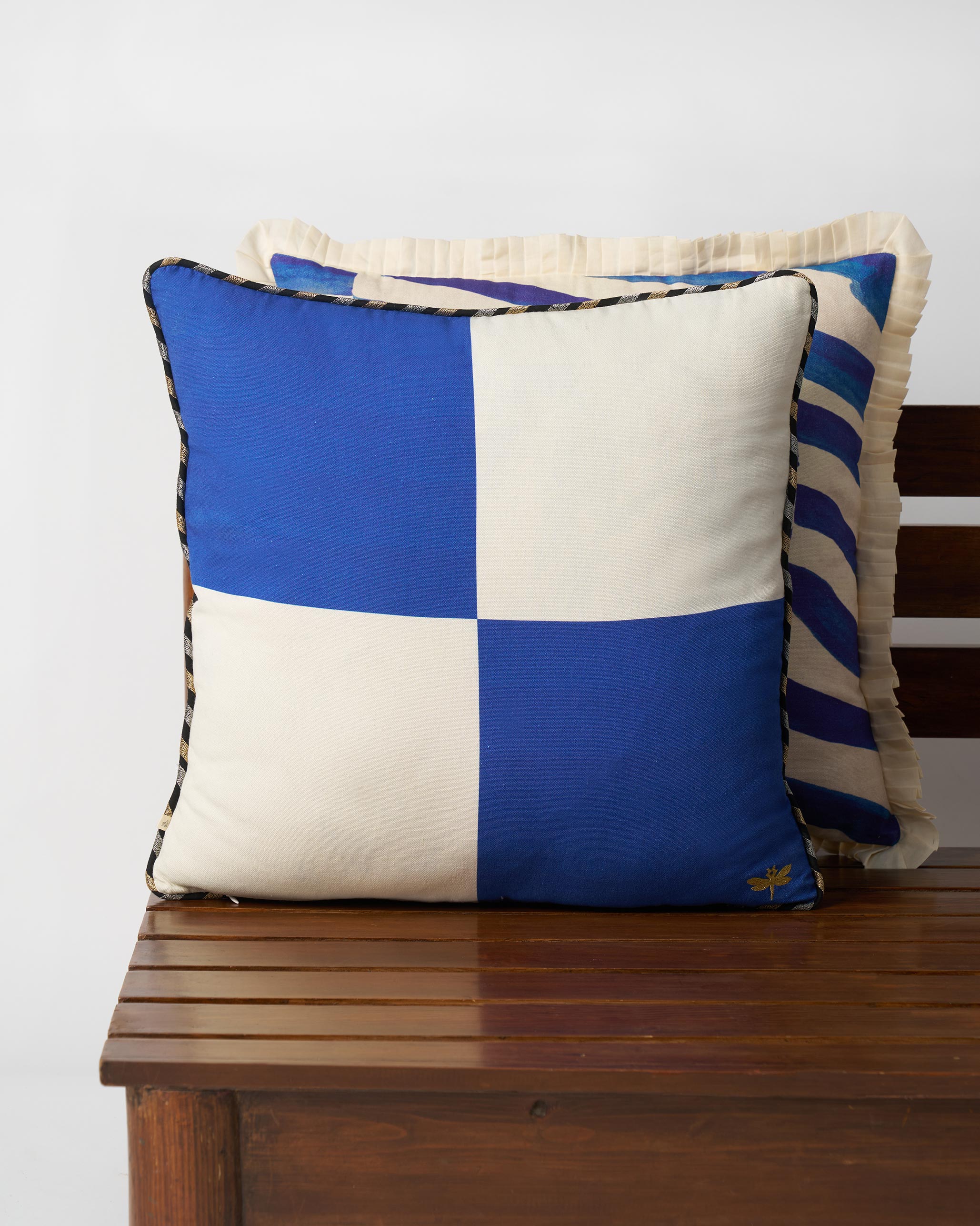 Crane Song Cushion Cover - Image 4