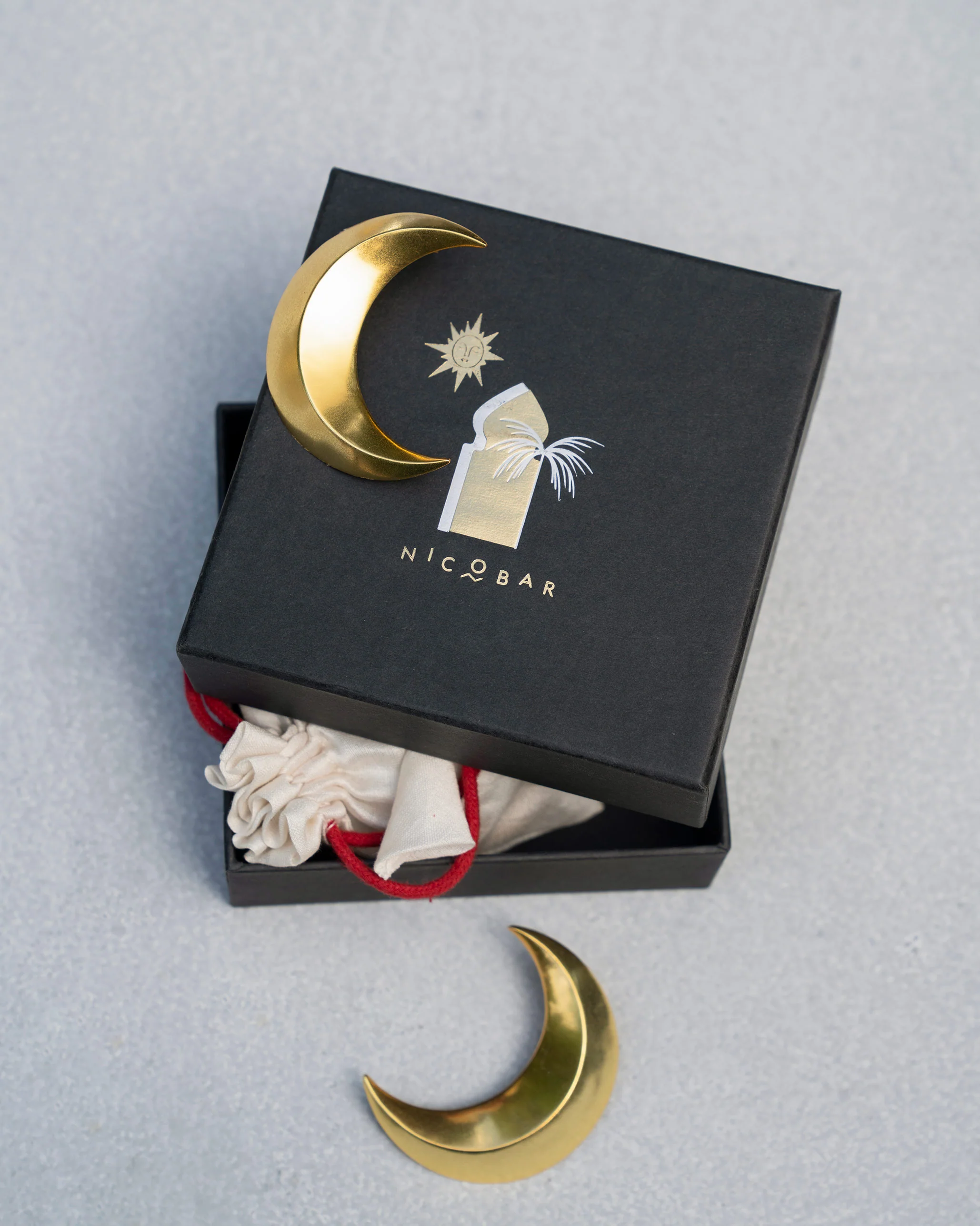 Crescent Studs Large - Gold - Image 2