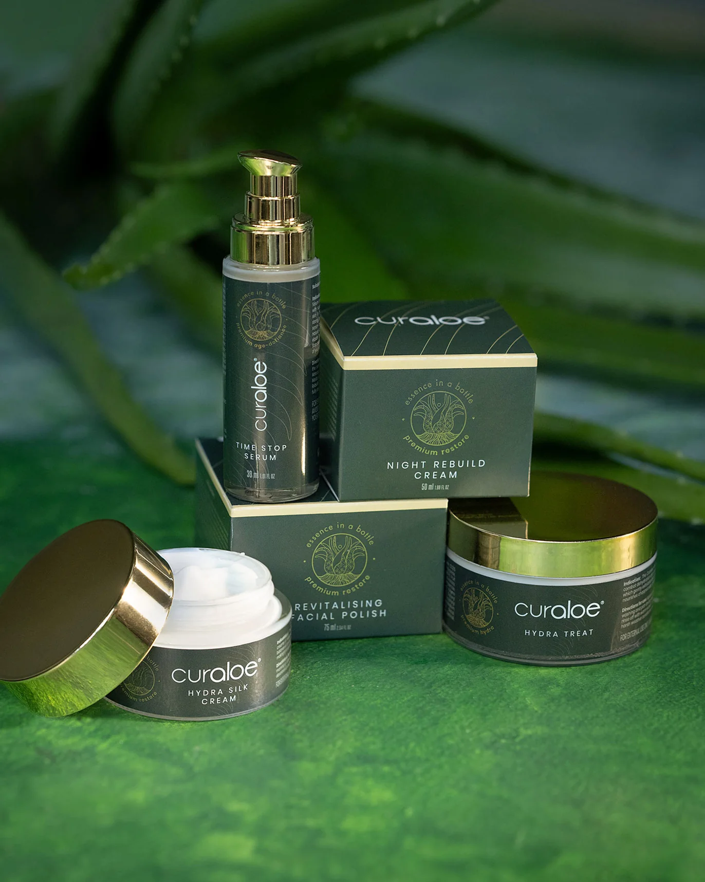 Curaloe Premium Revitalising Facial Polish - Image 3