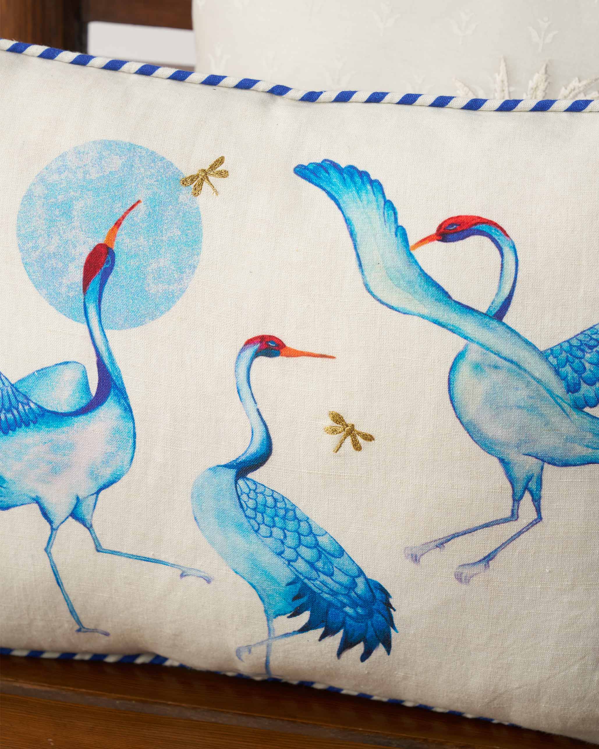 Dancing Crane Cushion Cover - Image 3