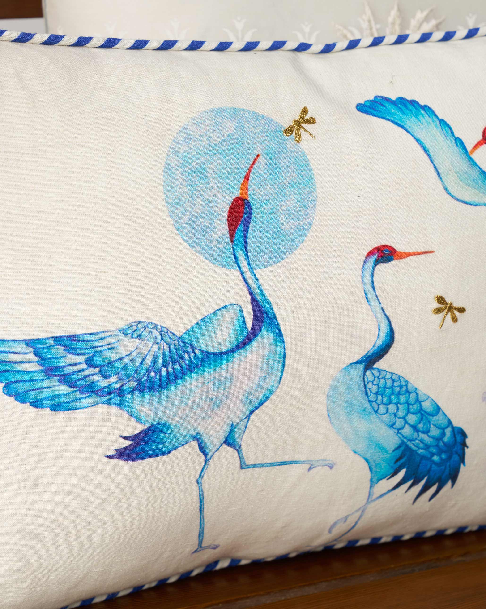 Dancing Crane Cushion Cover - Image 4