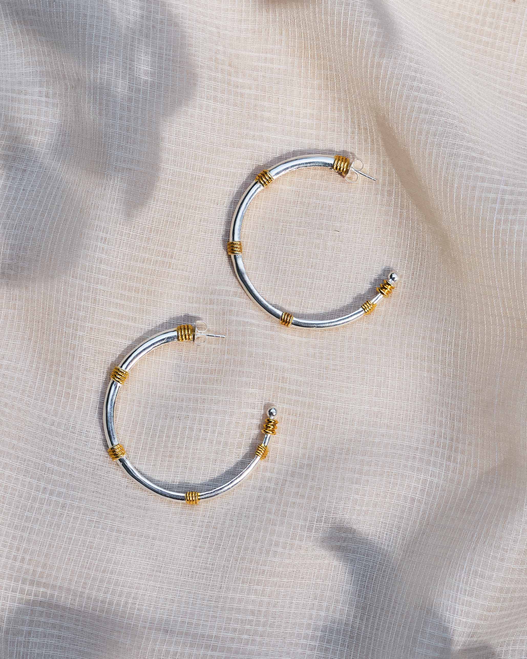 Dhoop Chaon Hoops Large - Silver & Gold - Image 2