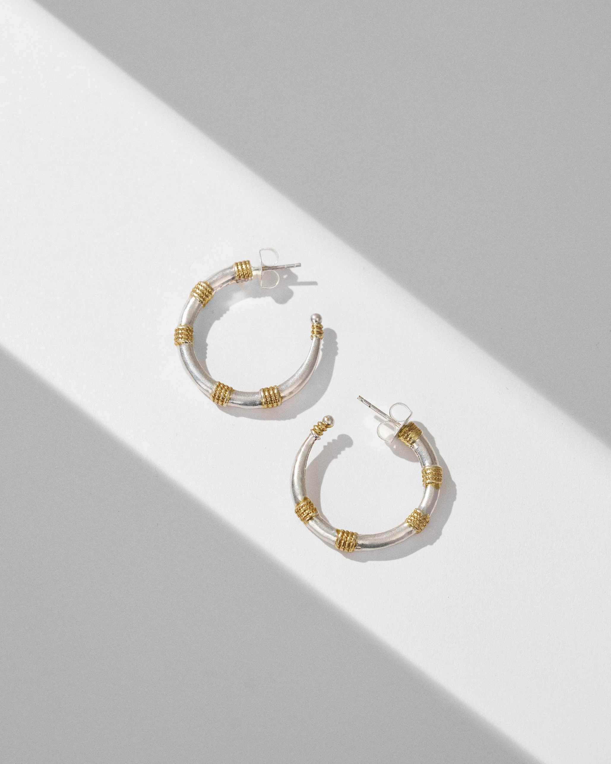 Dhoop Chaon Hoops Small - Silver & Gold - Image 2