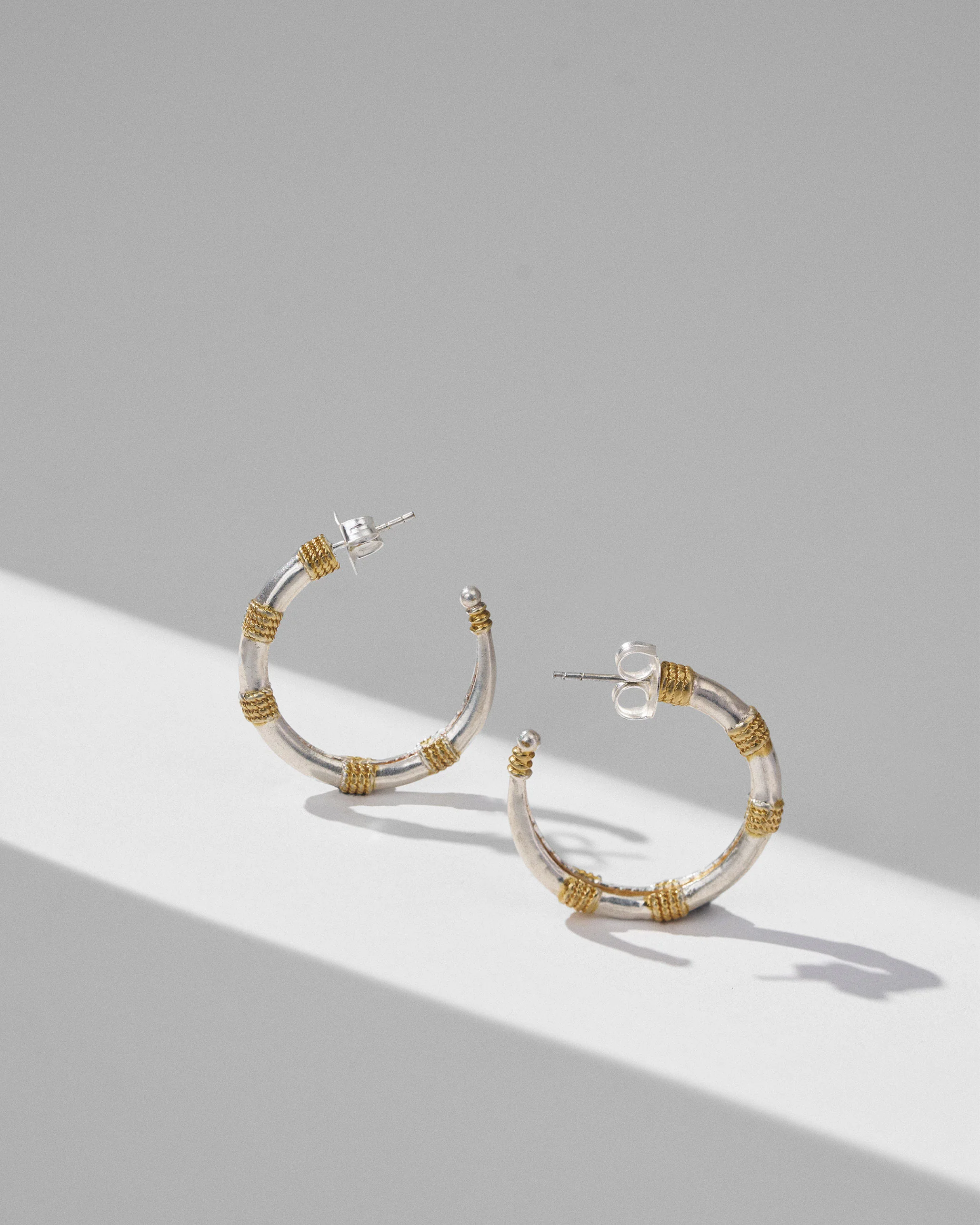 Dhoop Chaon Hoops Small - Silver & Gold - Image 3