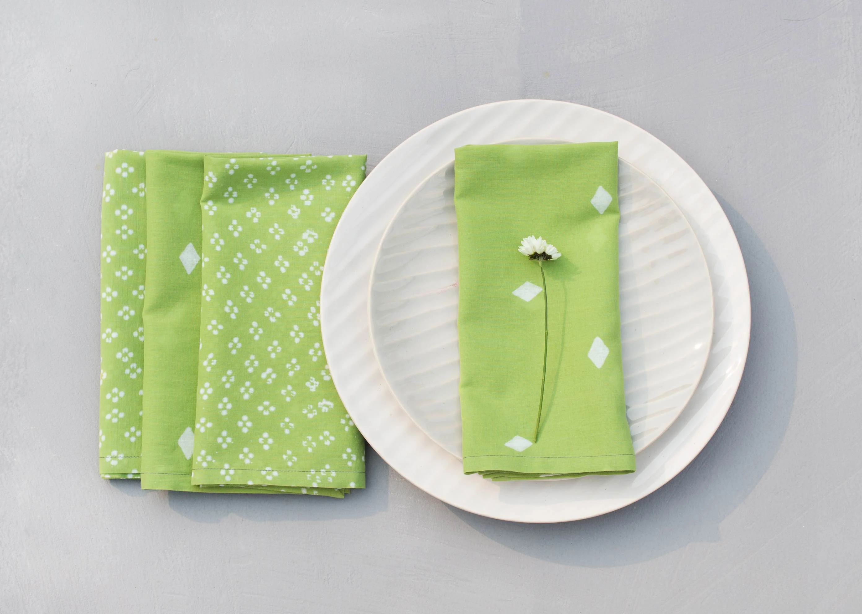 Diamond Dinner Napkins (Set of 4) - Image 3