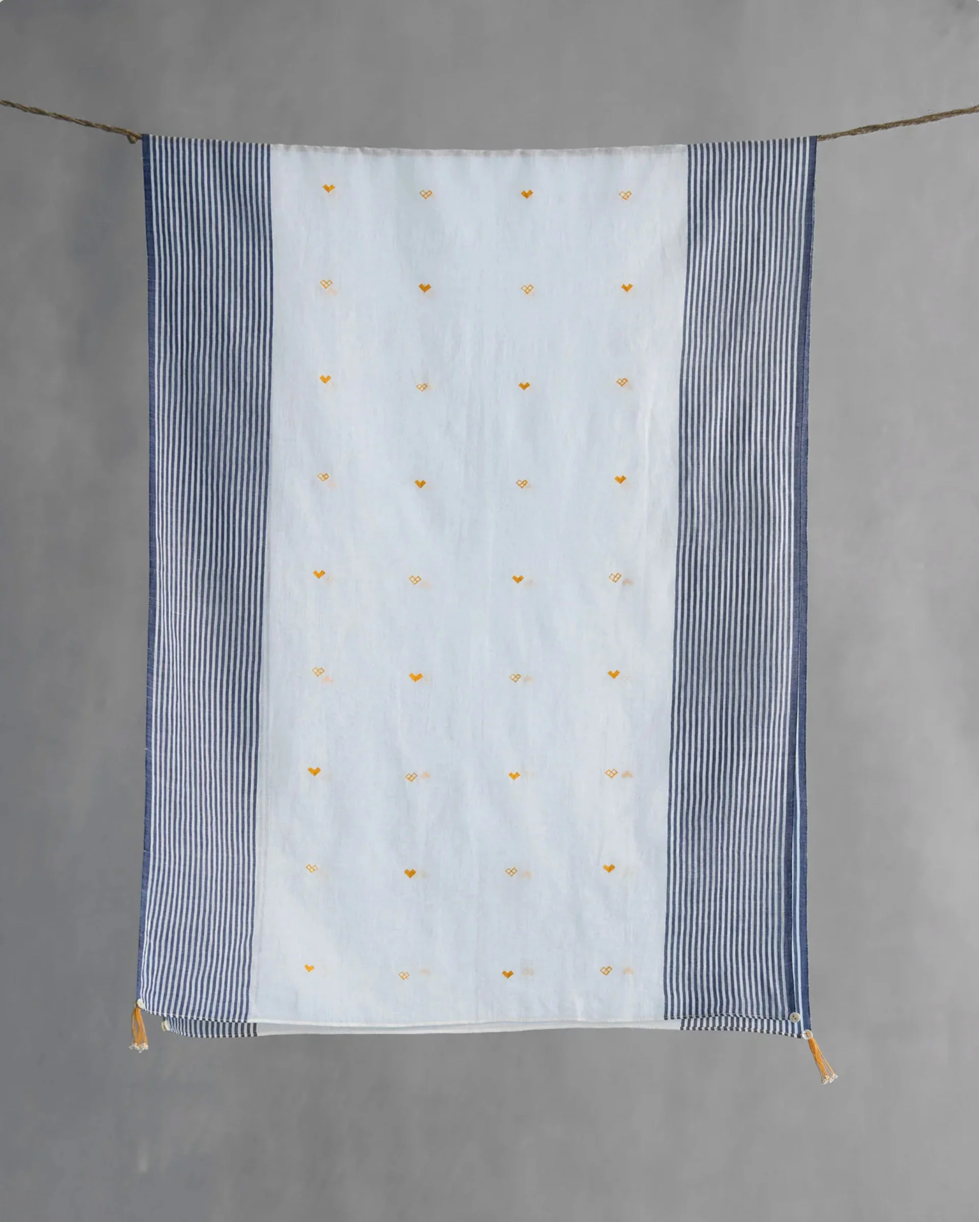 Dokai Scarf - White & Navy - Image 3