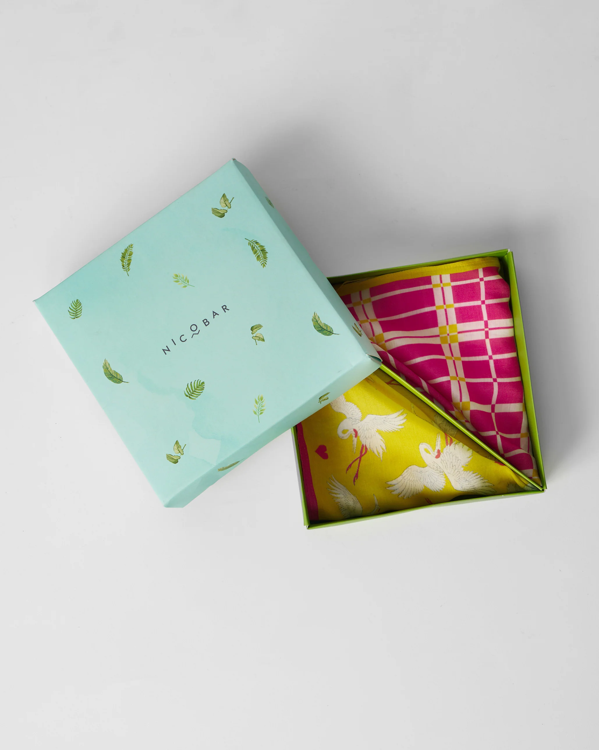 Drift Pocket Square - Yellow & Fuchsia - Image 4