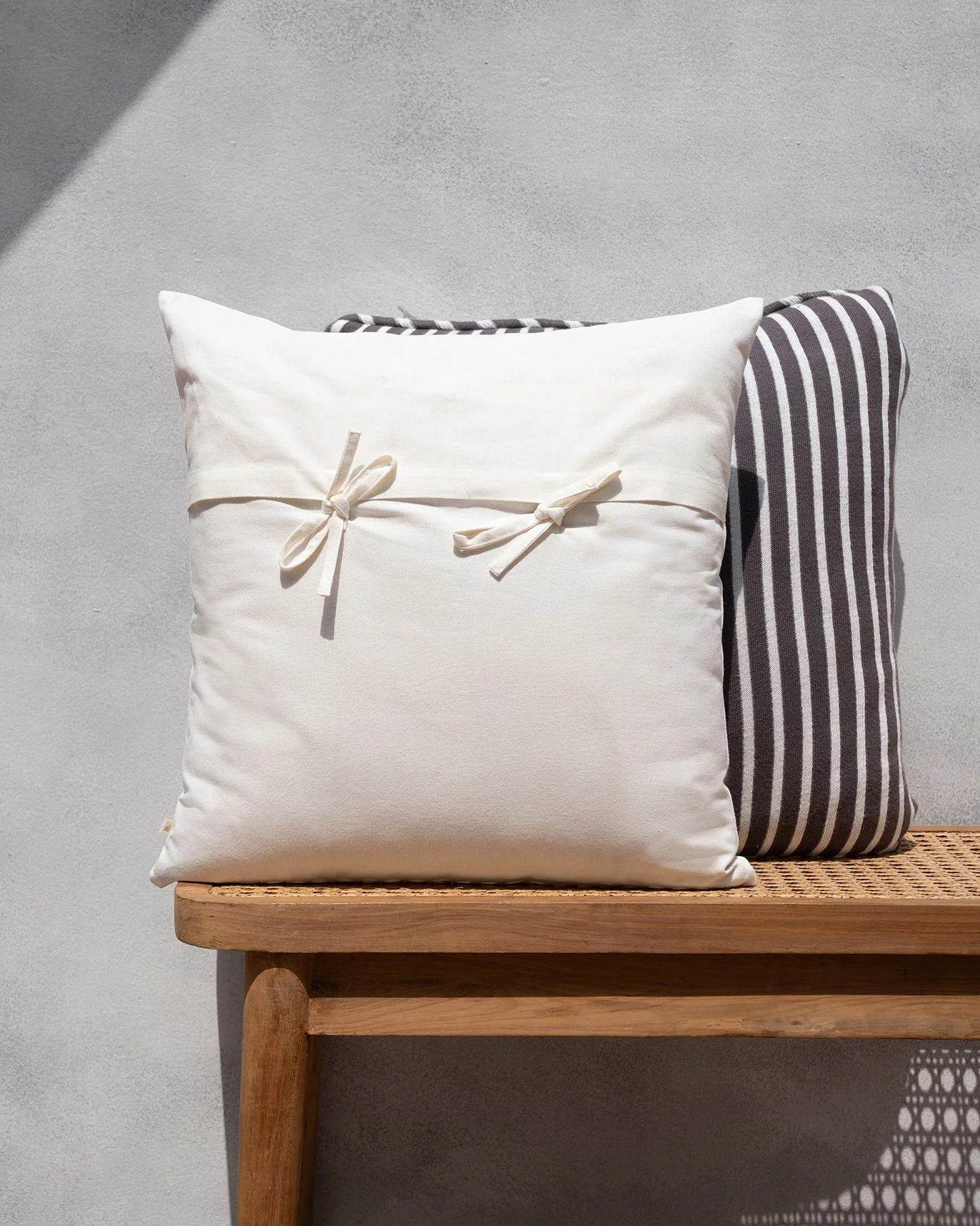Ele Palm Cushion Cover - Image 3