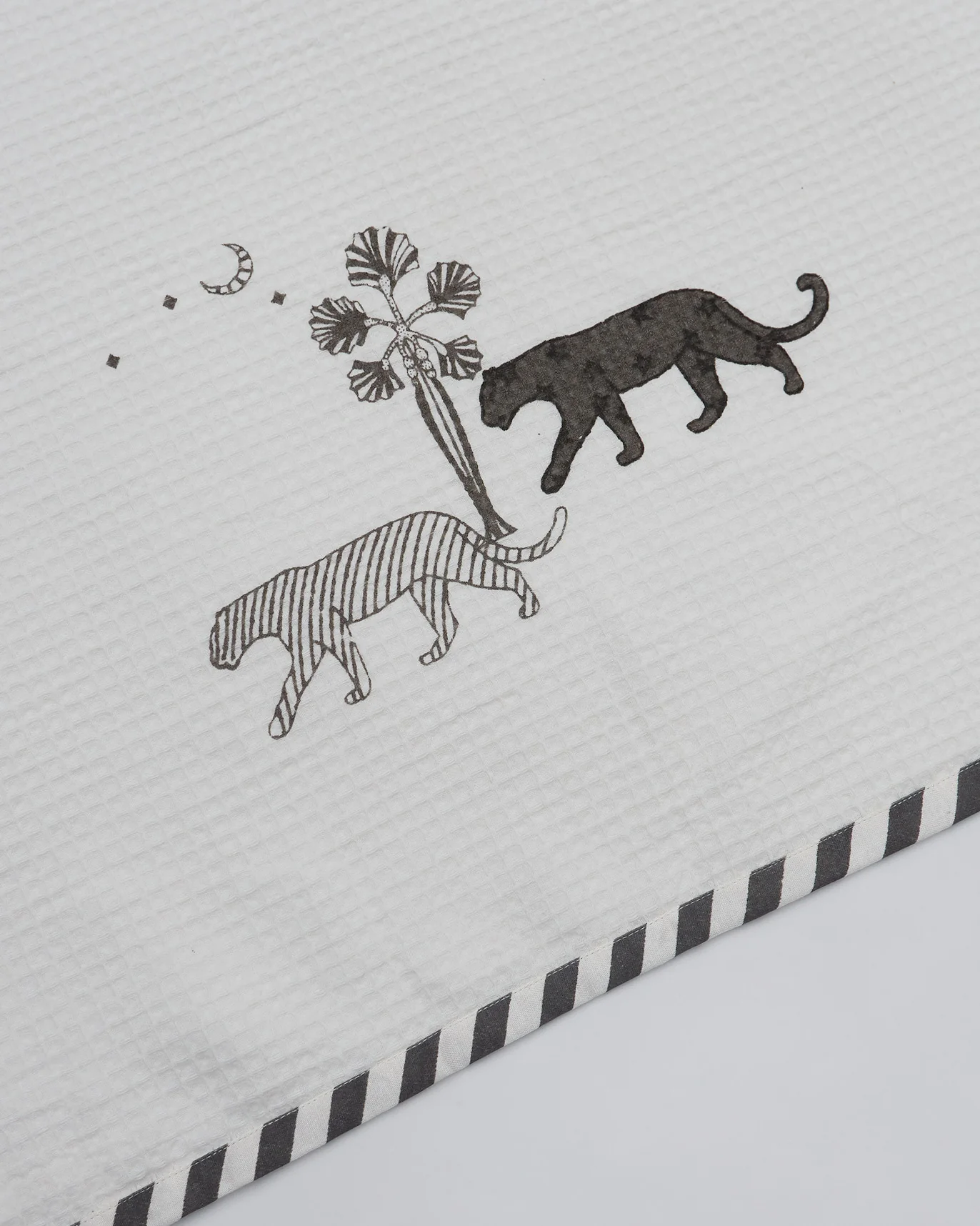Ele Palm Beach Towel - Image 2