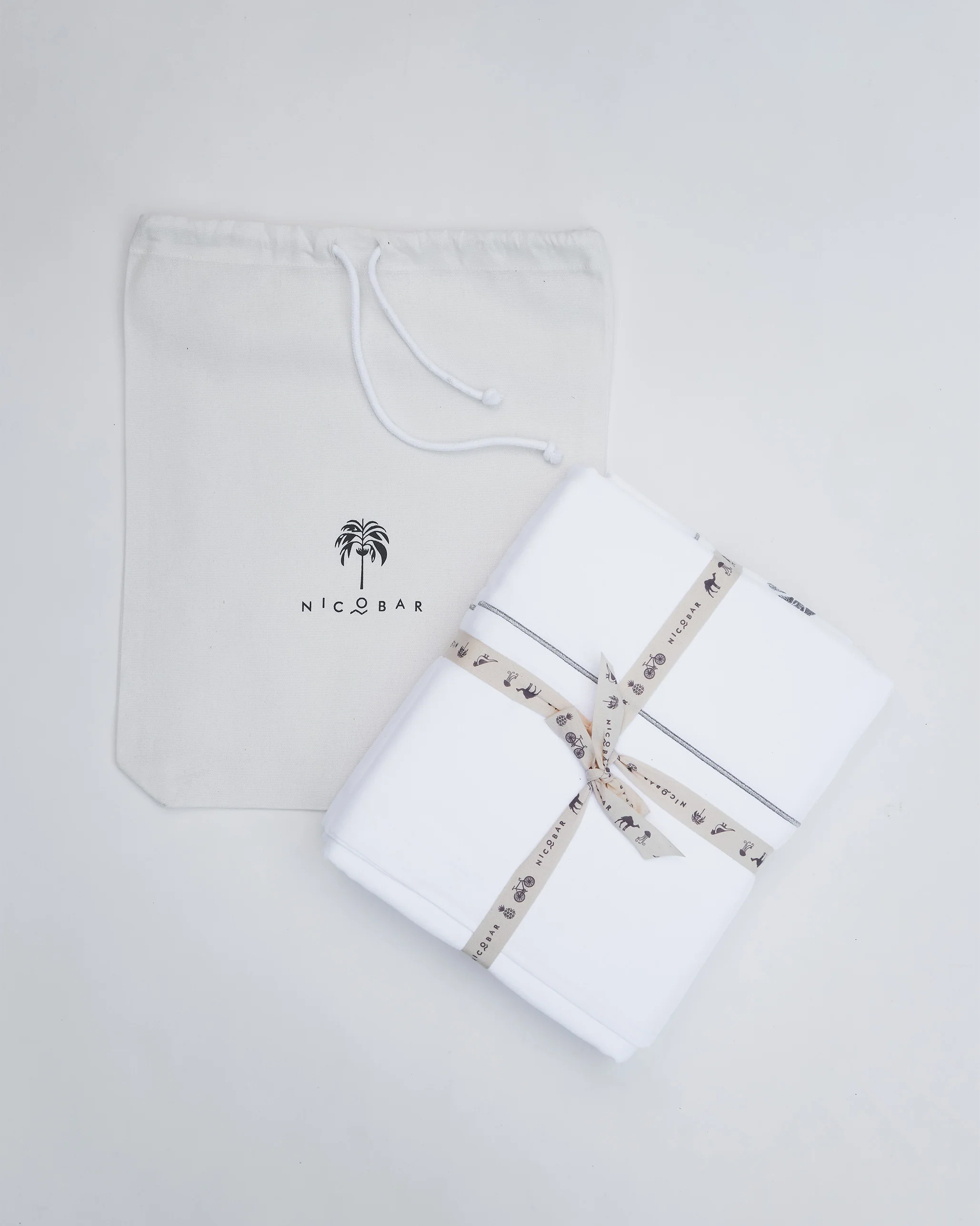Ele Palm Bedsheet King with Pillow Case Set - Image 2